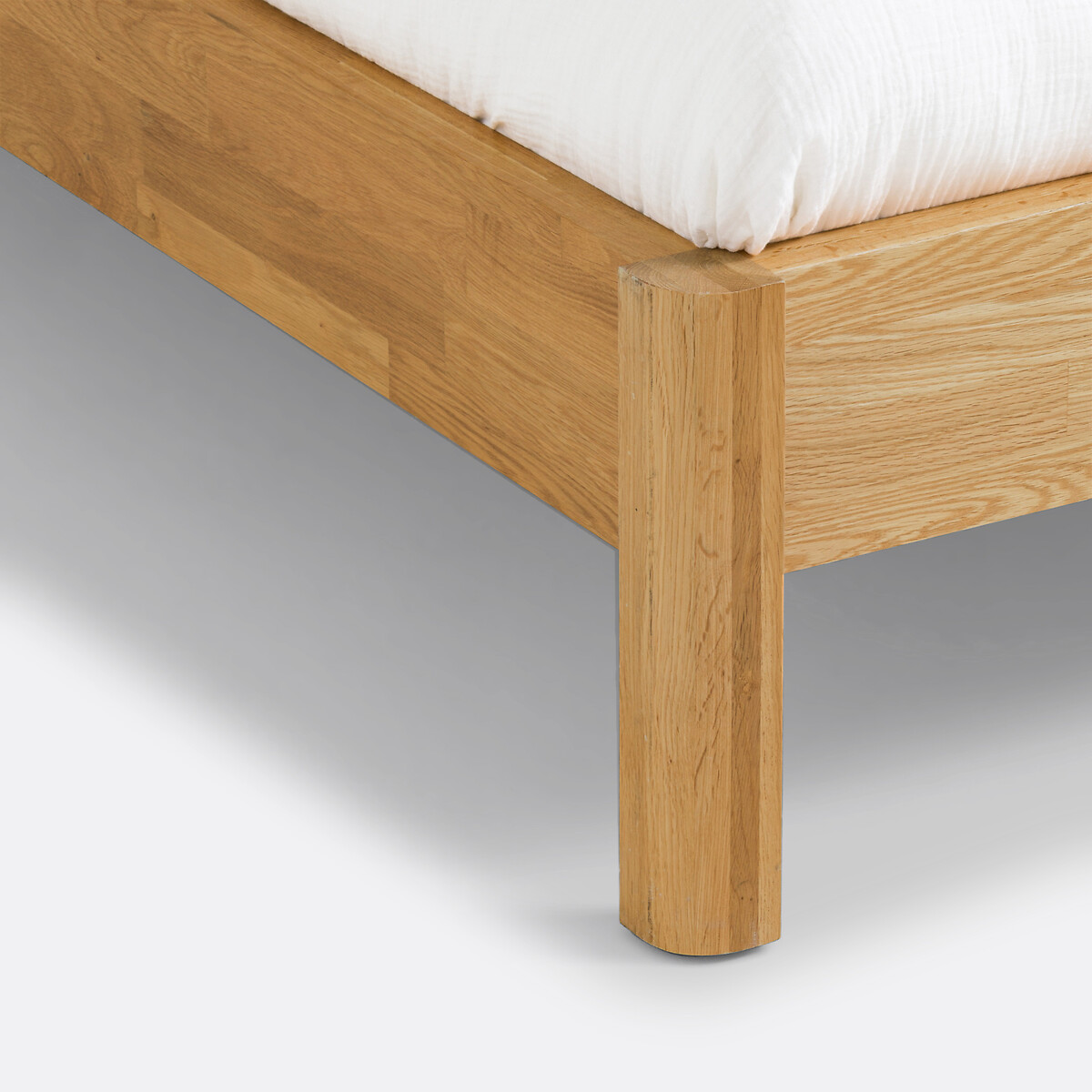 LA REDOUTE INTERIEURS<br>Cama de carvalho maciço com estrado de ripas, Zulda