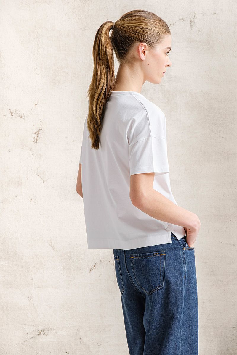 T-SHIRT OVERSIZE COM BORDADO