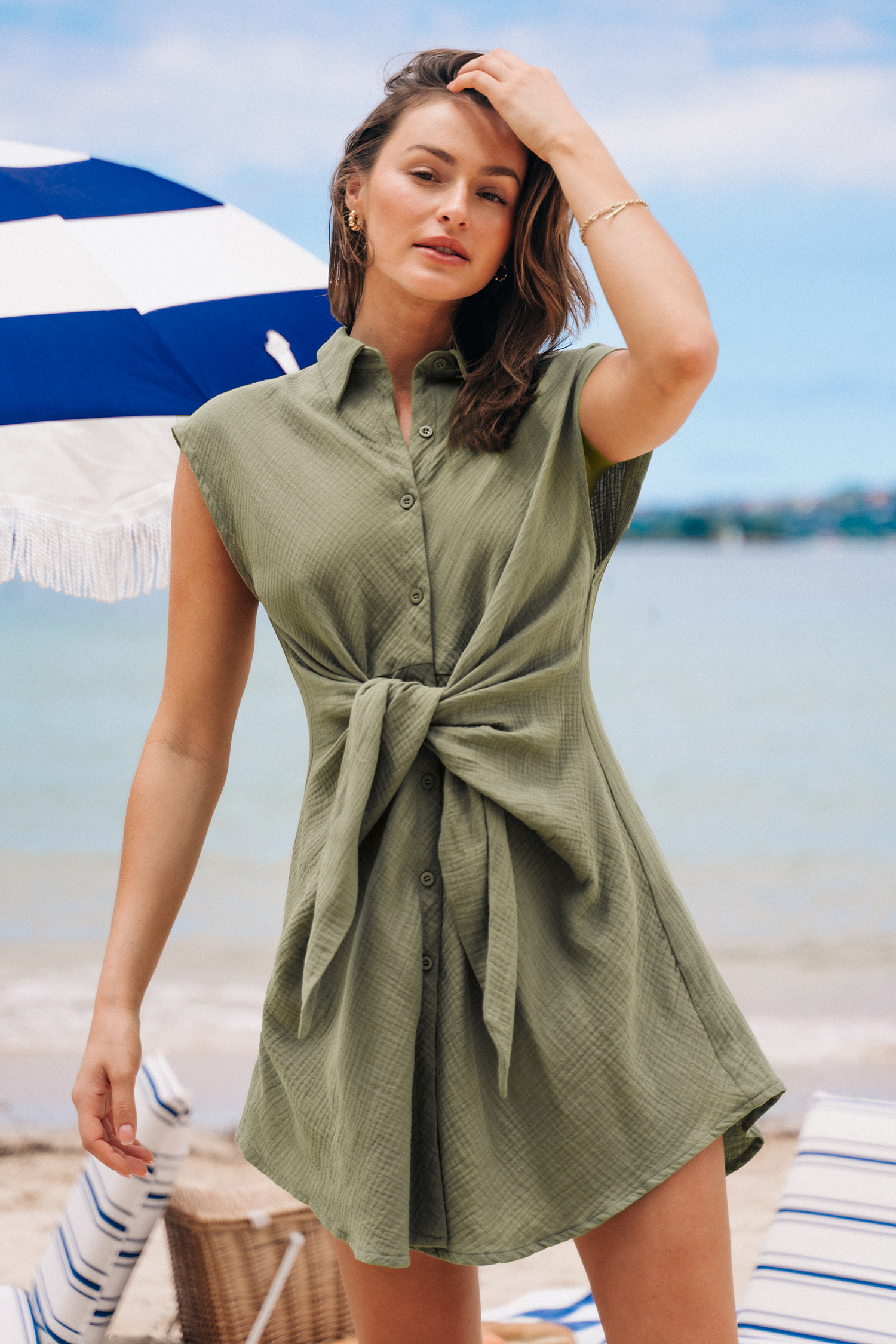 Robe cover up en pur coton avec boutons à nouer à la taille