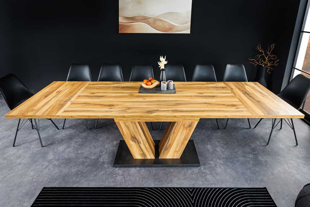 Ausziehbarer Esstisch MONTREAL 180-280cm natur Plankeneiche Holz-Design V-Gestell
