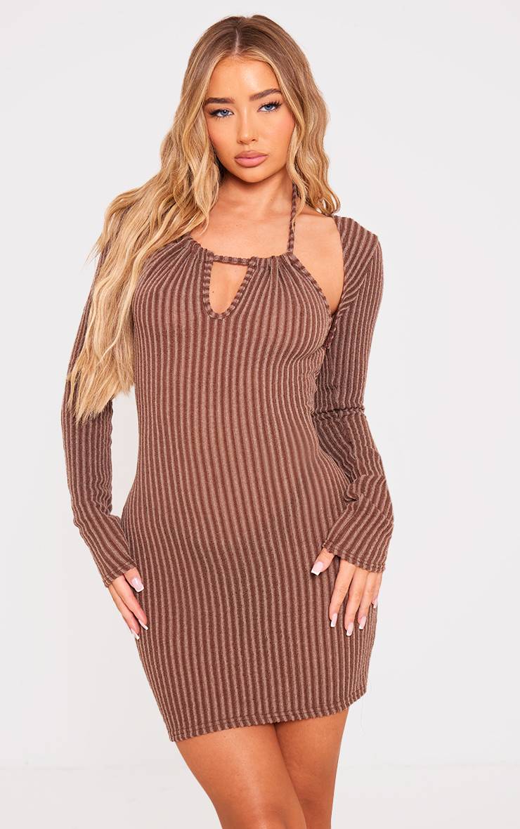 Robe Courte Texturée À Col Licou Et Découpes