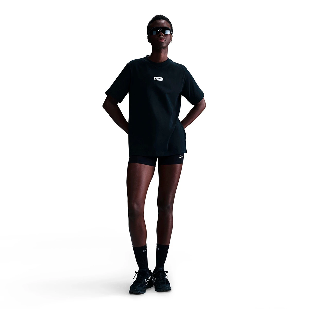 T-Shirt Nike Sportswear Club Swoosh Mulher