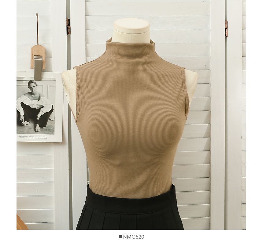 Lemongrass - Mock-neck crop tanktop met pads in 5 kleuren
