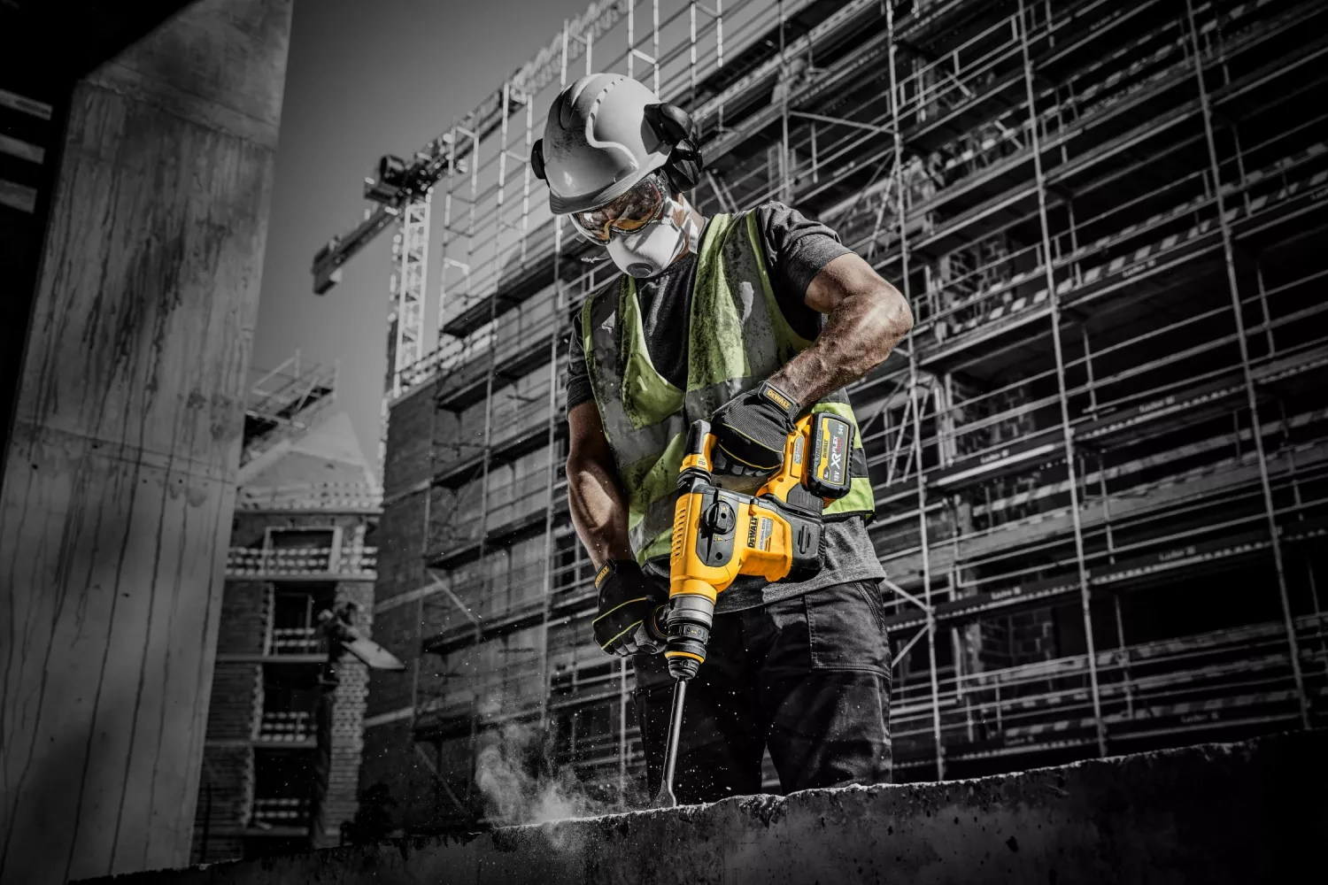 DeWALT DCH417X2-QW 54V Li-ion FlexVolt Accu Combihamer set (2x 9.0Ah) in TSTAK koffer met 17-delige accessoire set