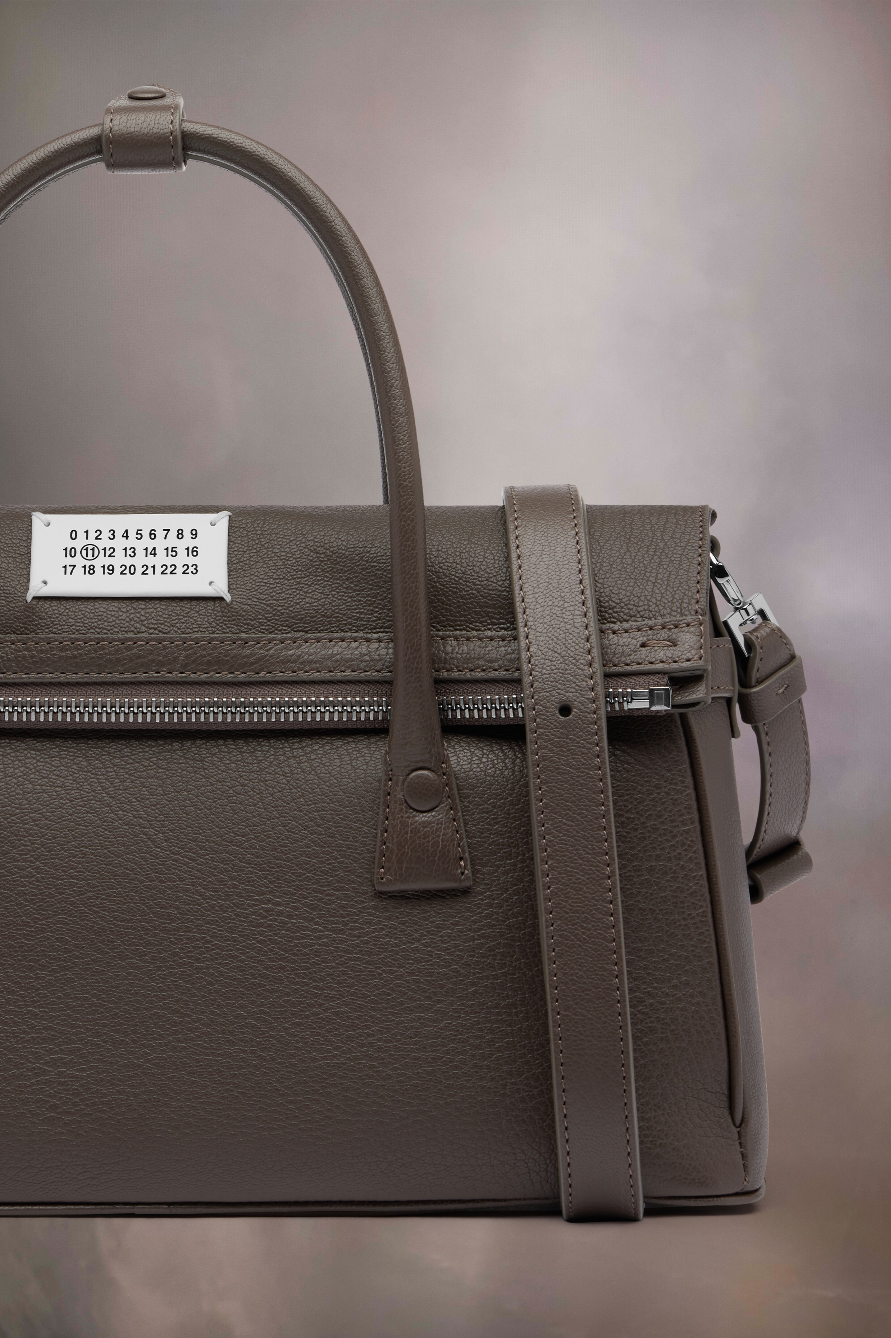 Sac 5AC East West Handbag Gris