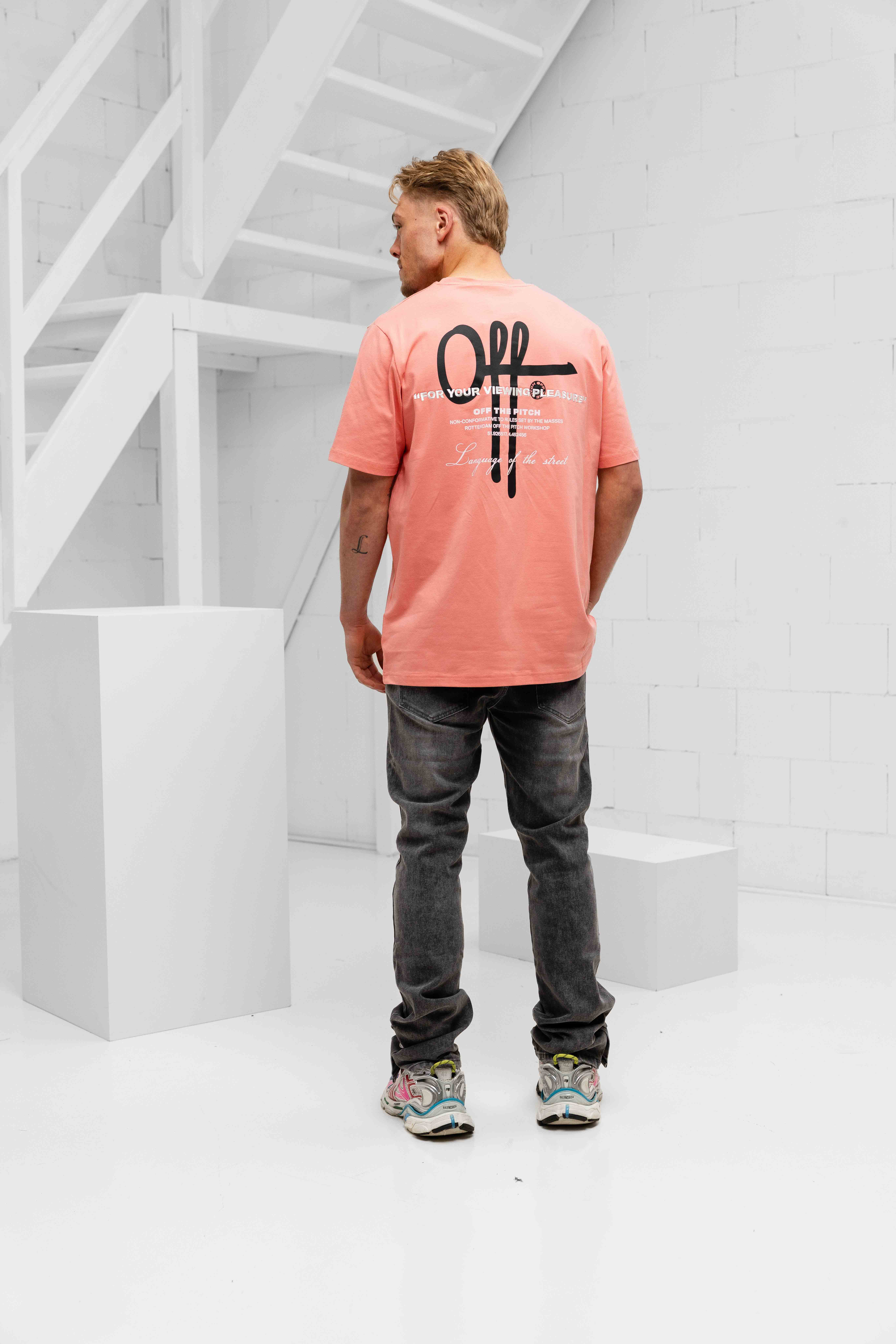 Off The Pitch Neo Regular Fit T-Shirt Heren Roze
