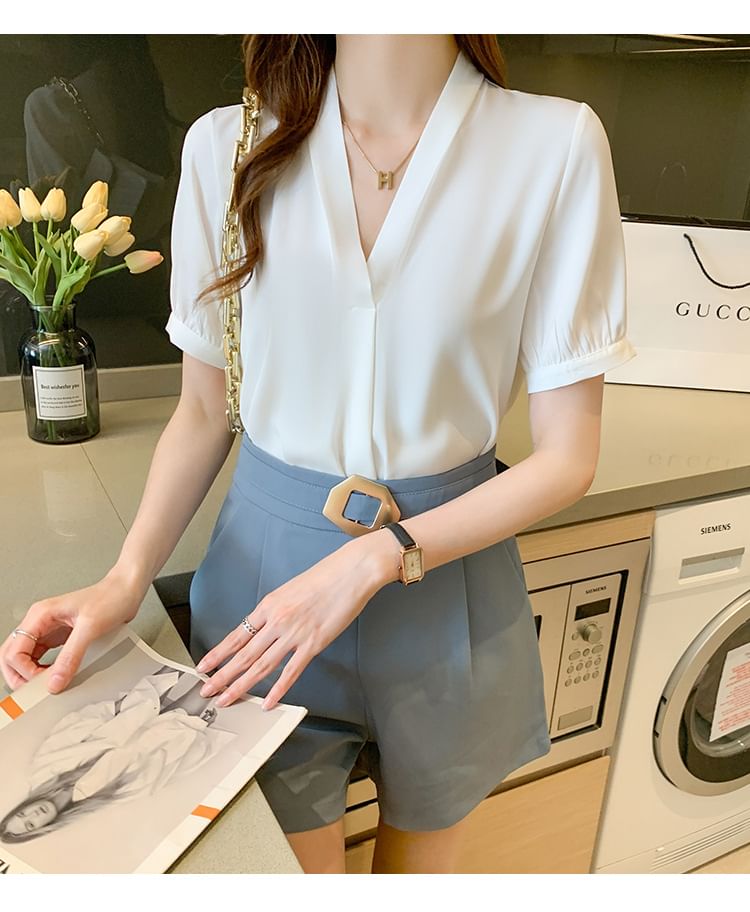 Hanji - Blouse met korte mouwen en V-hals