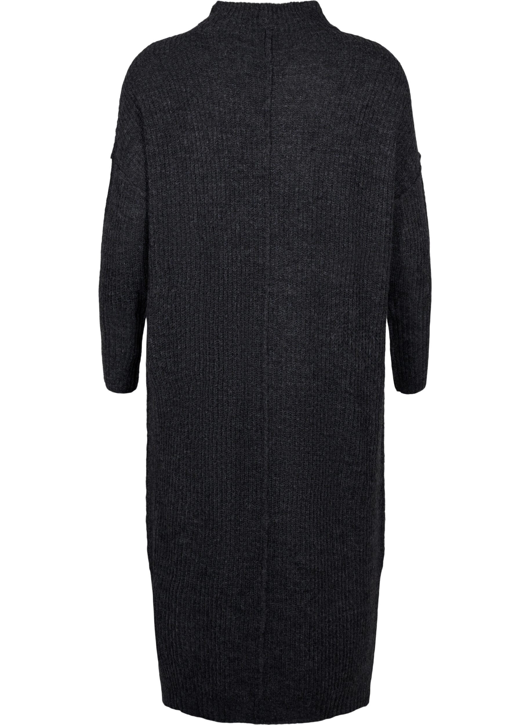 Lang oversize strikkjole med slids