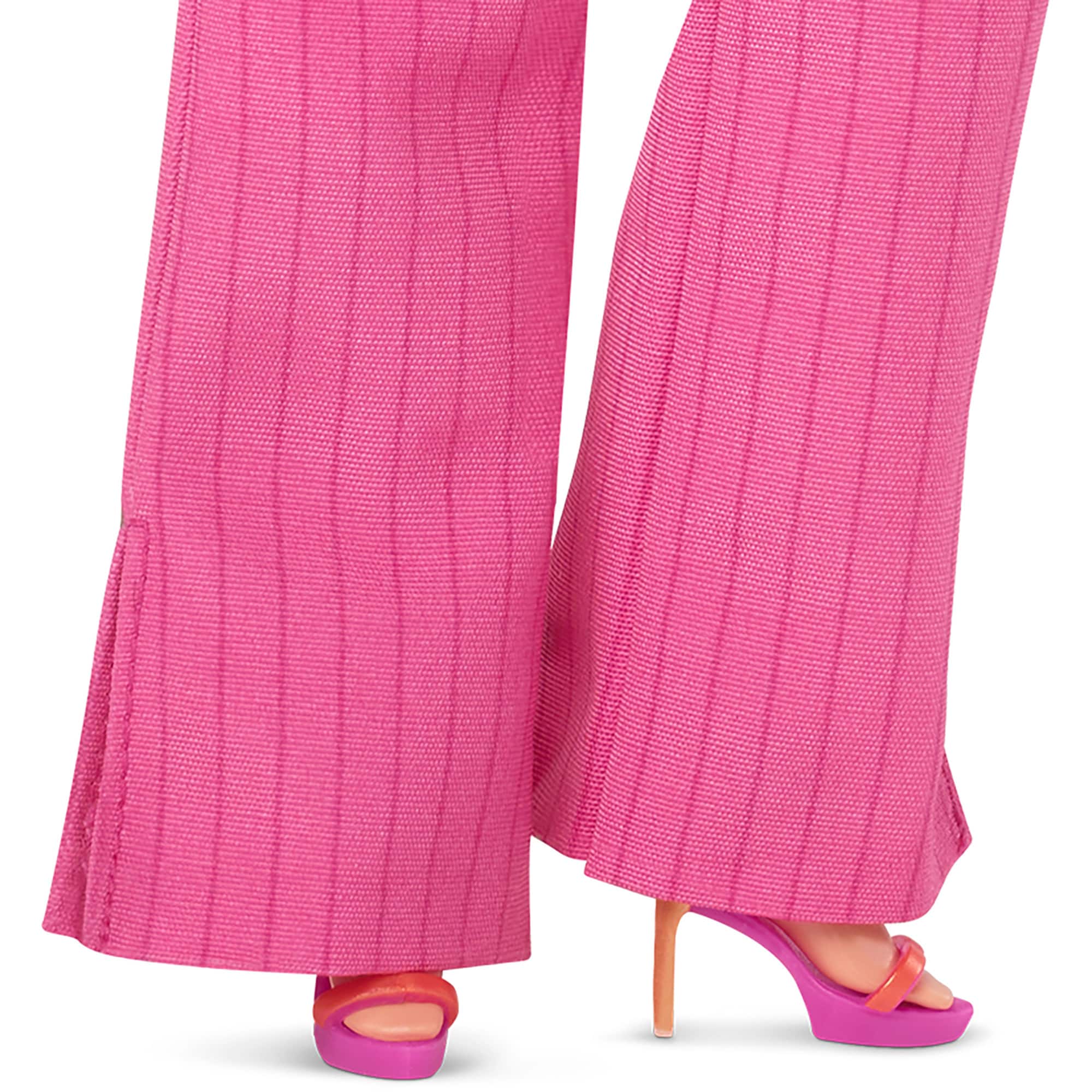 Mattel Spielfigur Barbie The Movie - America Ferrera als Gloria Puppe zum Film im dreiteiligen Hosenanzug in Pink