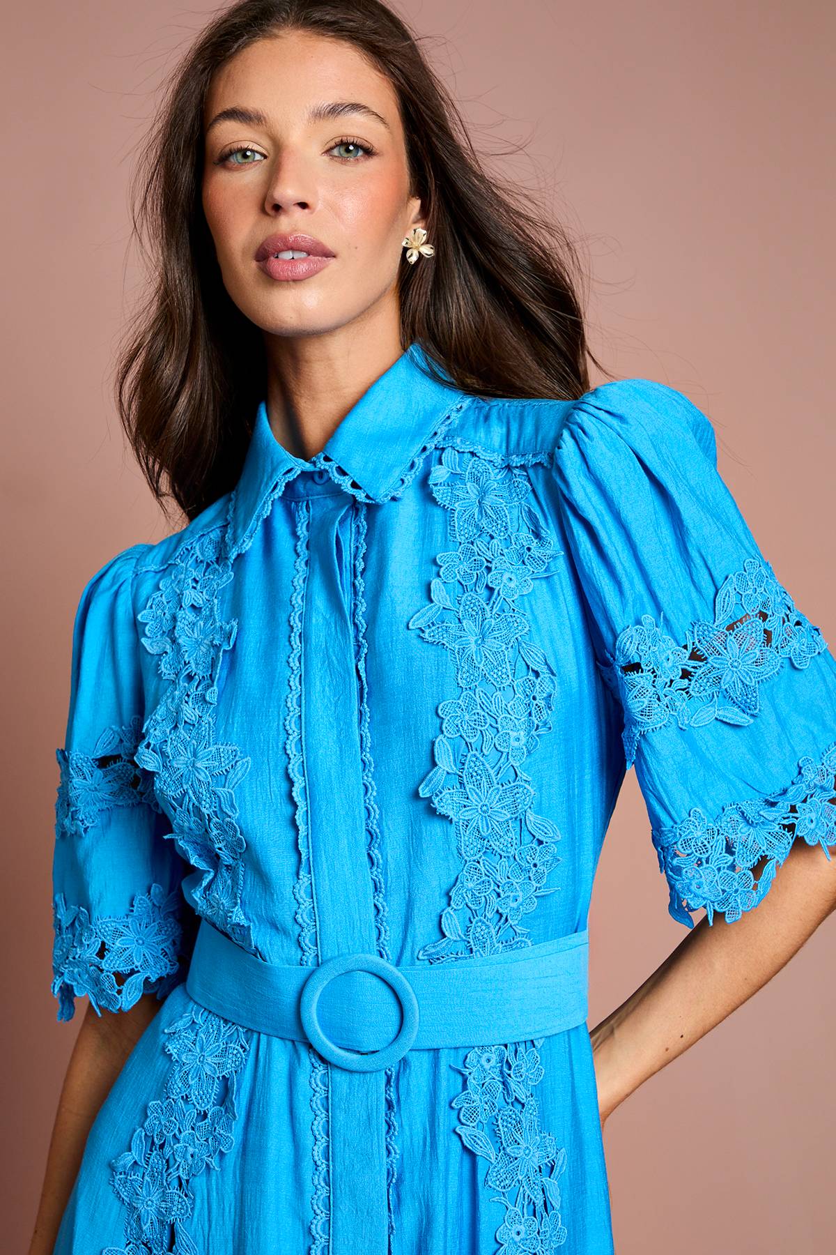 Coast Robe Chemise Ceinturée à Panneaux de Dentelle