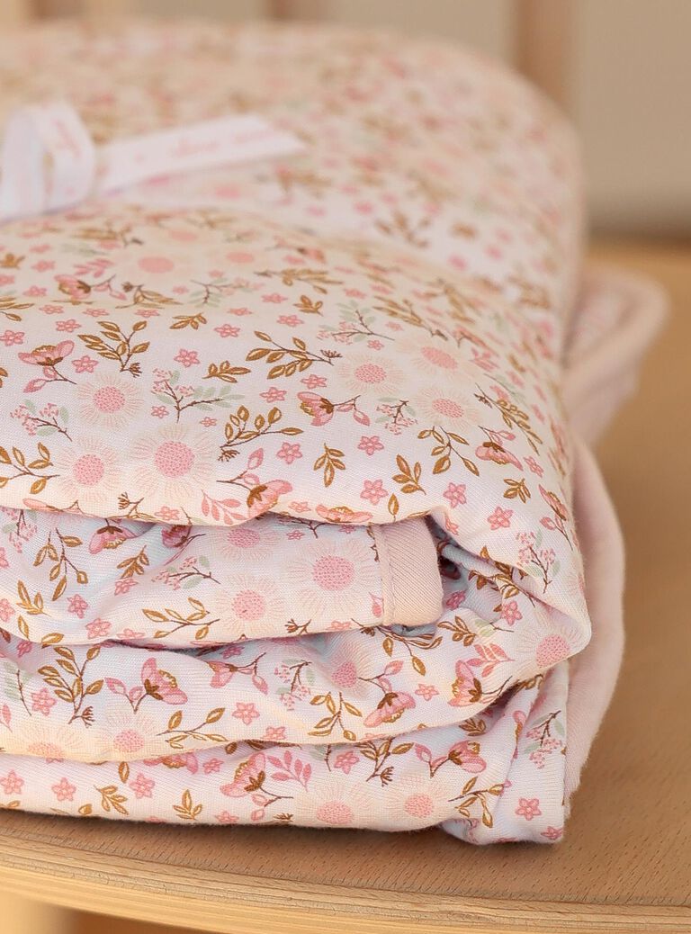 Couverture de naissance rose clair à fleurs