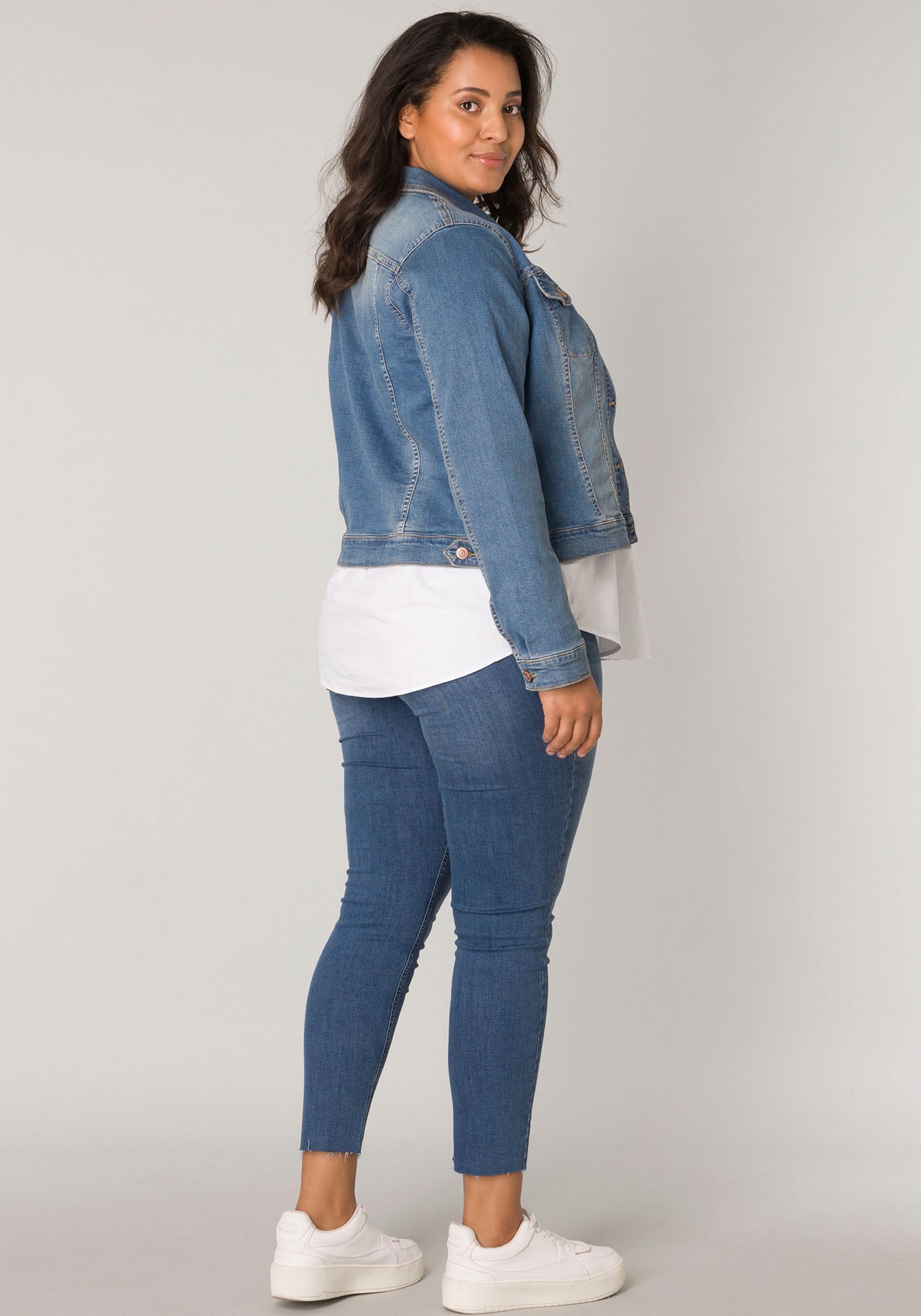 Base Level Curvy Jeansjacke »BAS-Yamila« Modisches Basic
