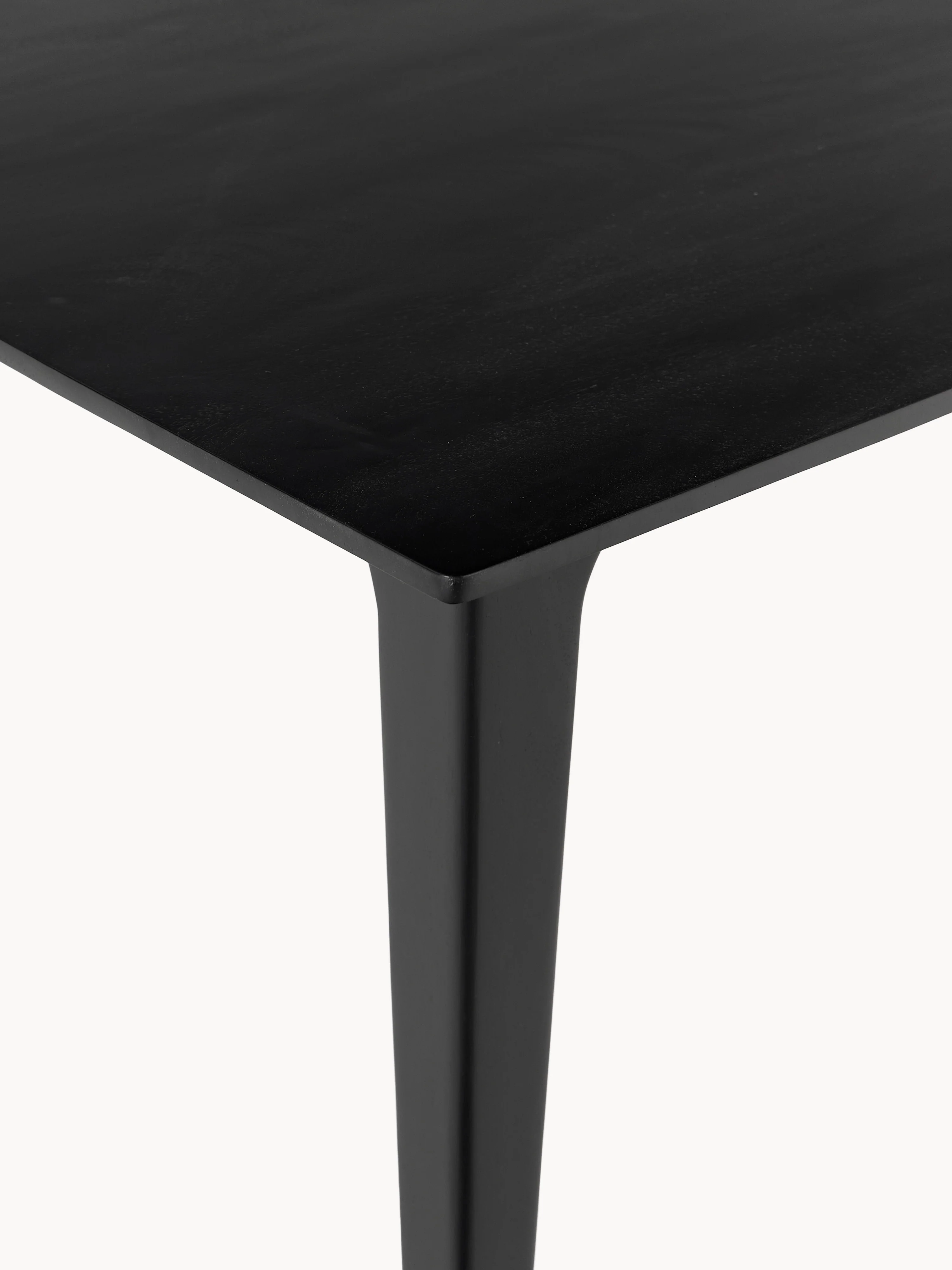 Eettafel Archie van mangohout, in verschillende formaten