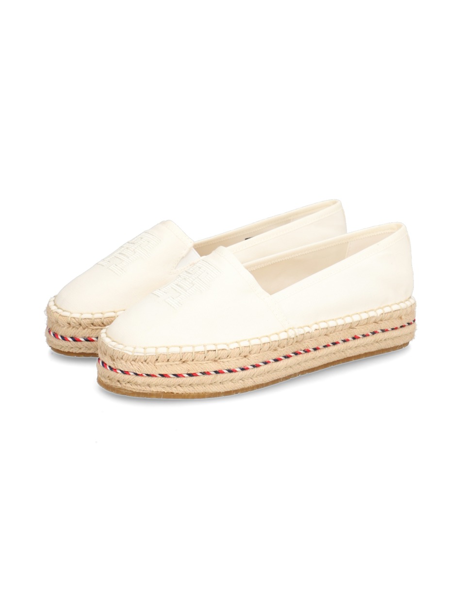 TH EMBROIDERED FLATFORM