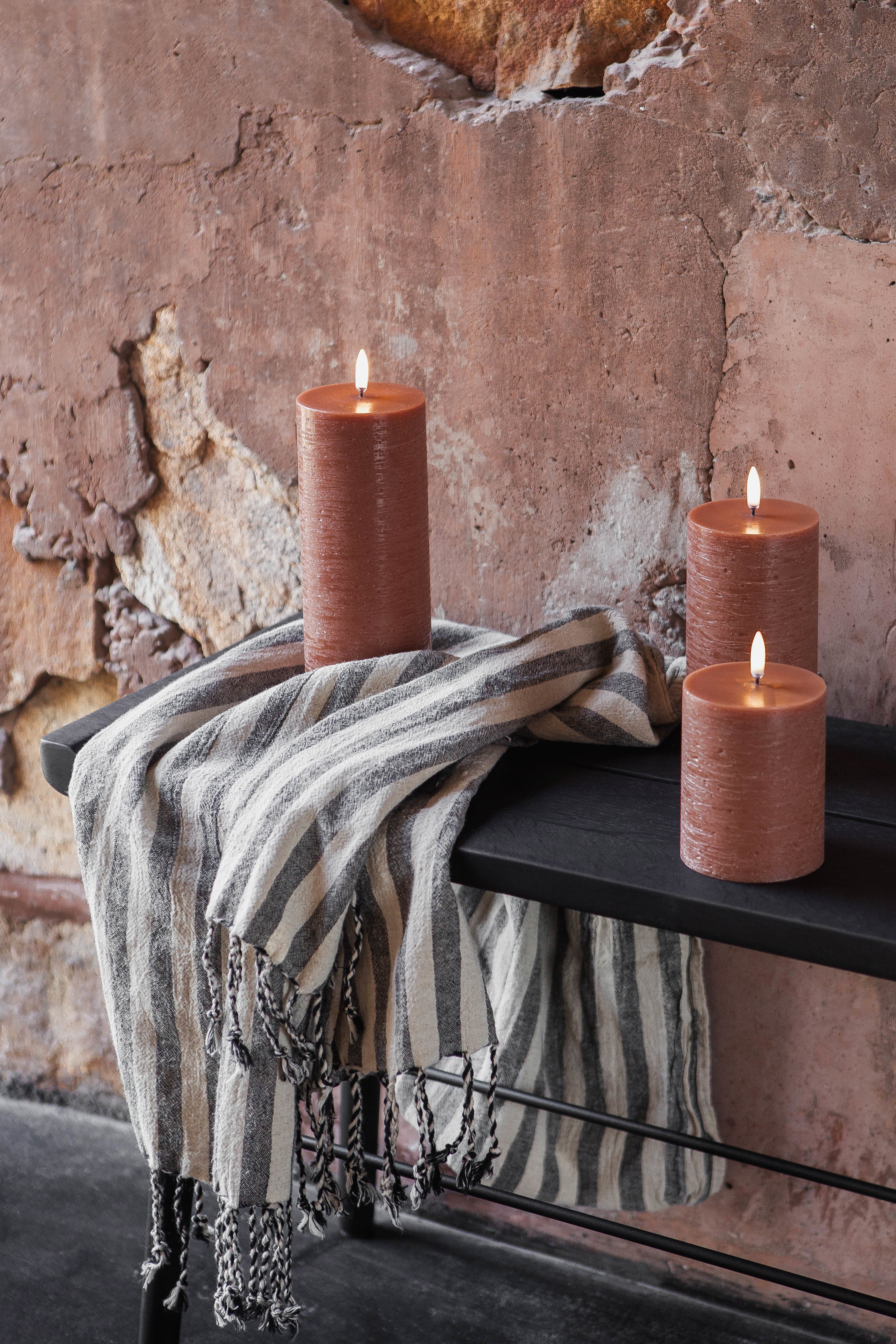 Uyuni  LED Rustic pillar lys, Terracotta - H15 cm.