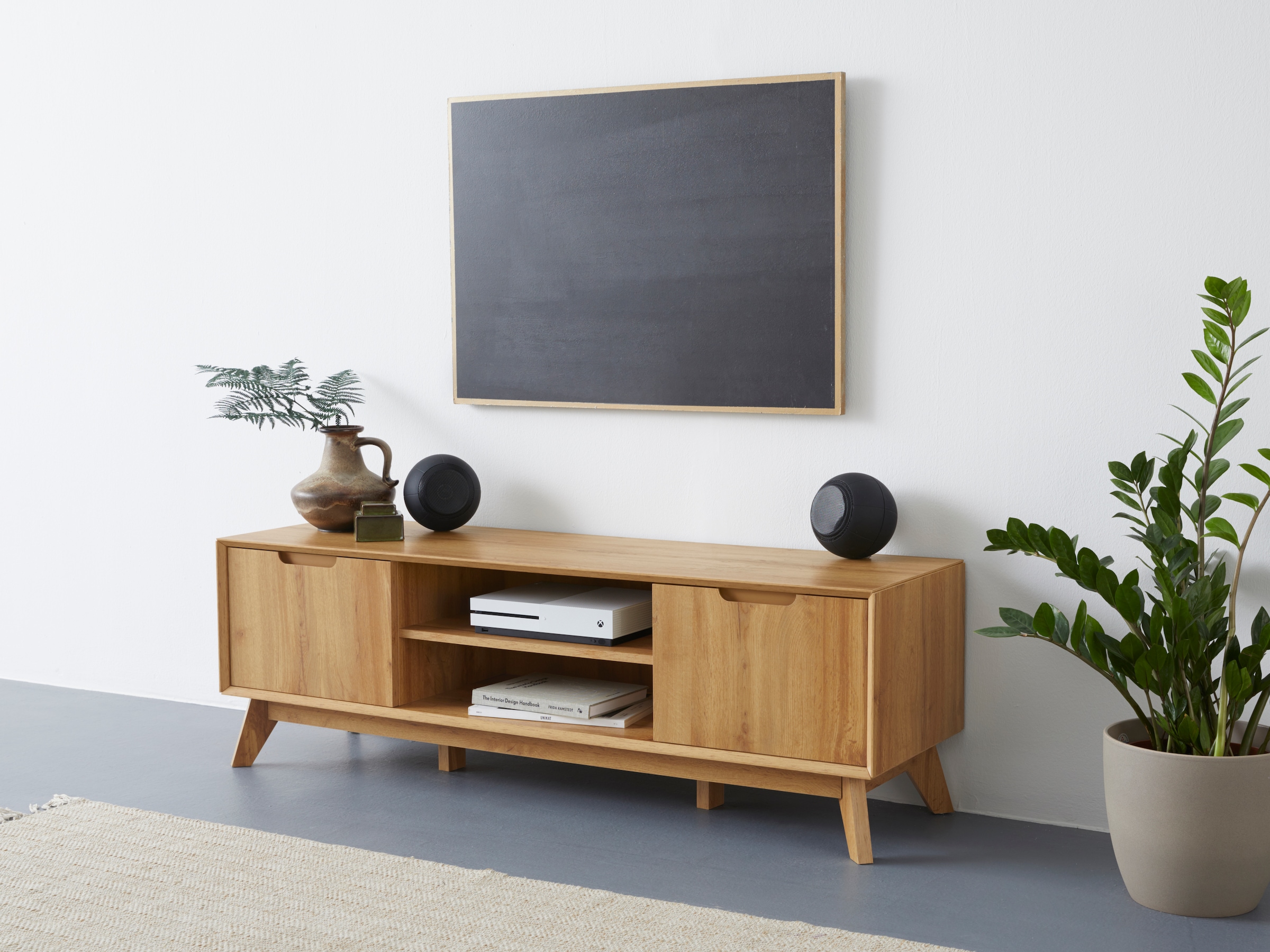 andas Lowboard »Pandrup« Kommode mit 3 Einlegeböden und Kabeldurchführung, B:135 cm