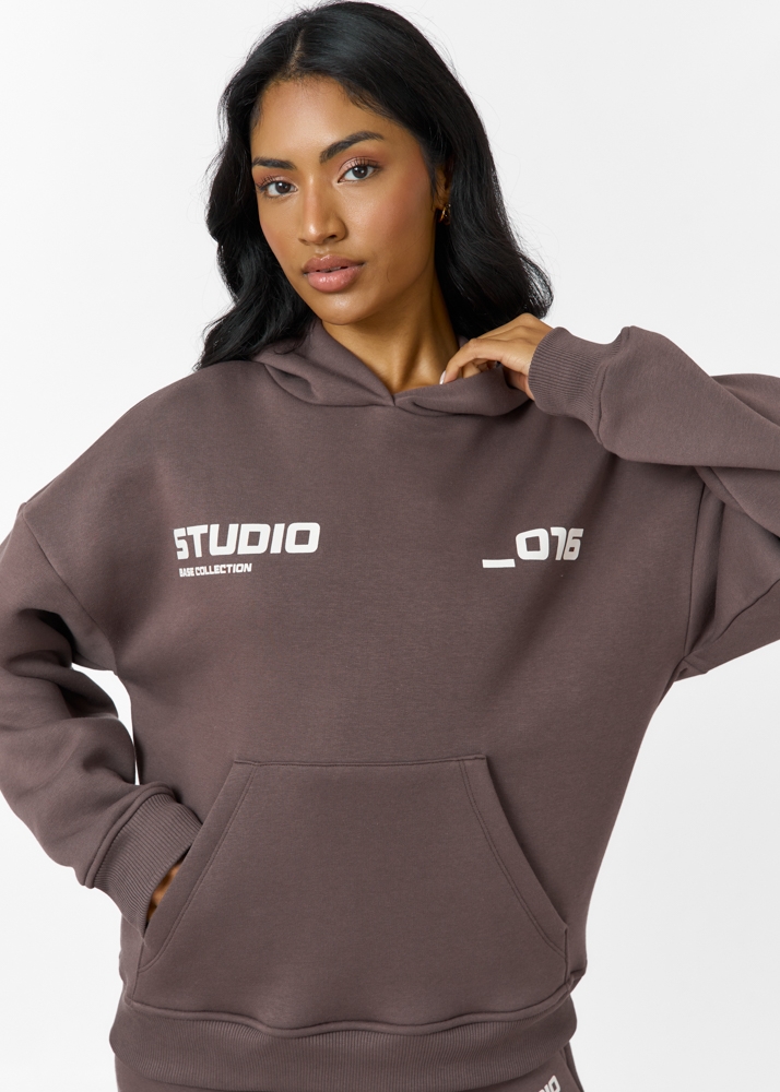 Studio base hoodie choco bruin