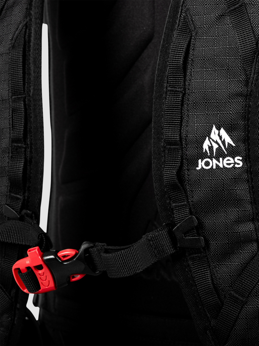 Jones Snowboards Higher 32L Backpack stealth black