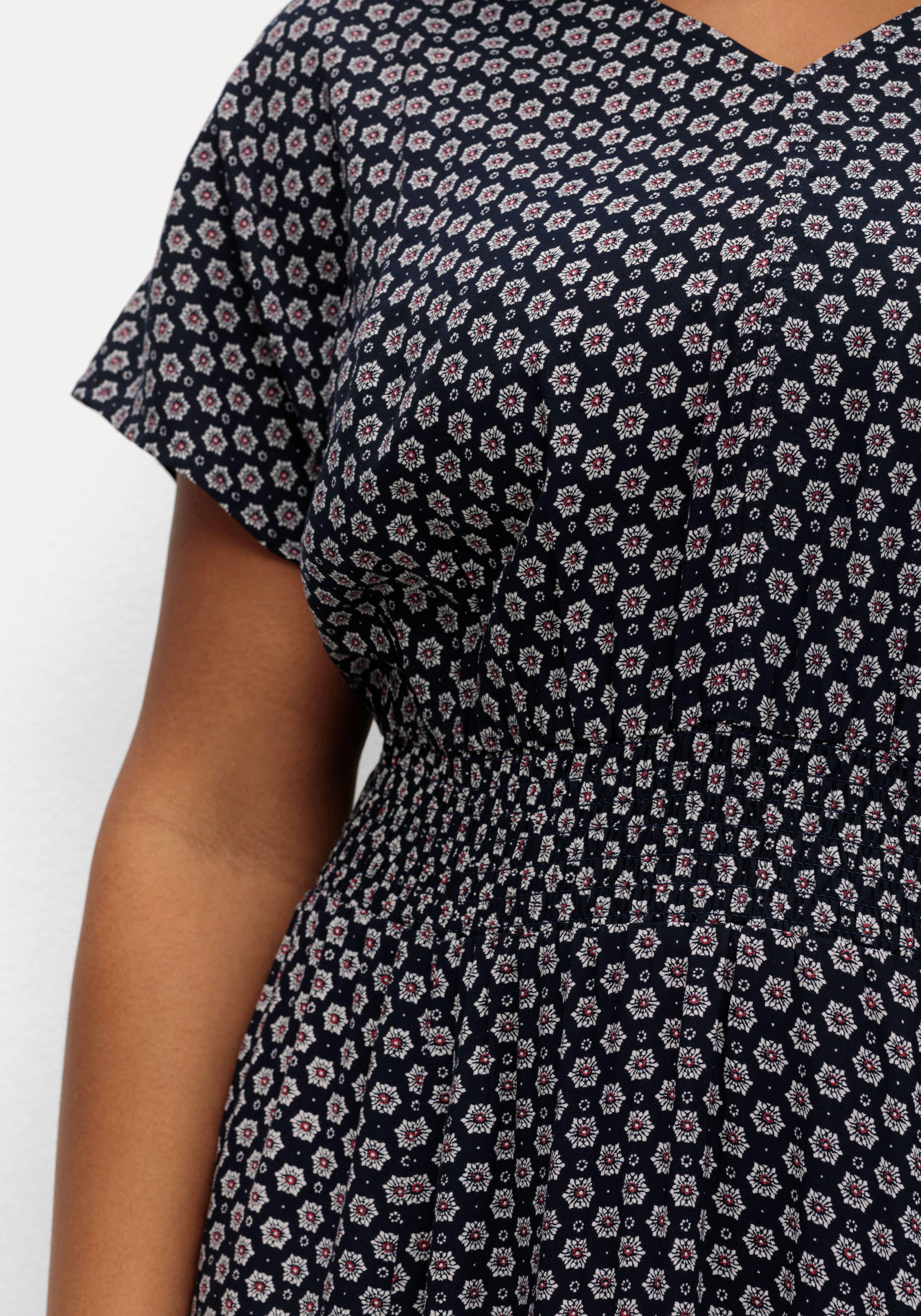 Kleid mit Blumenprint und Smokbund