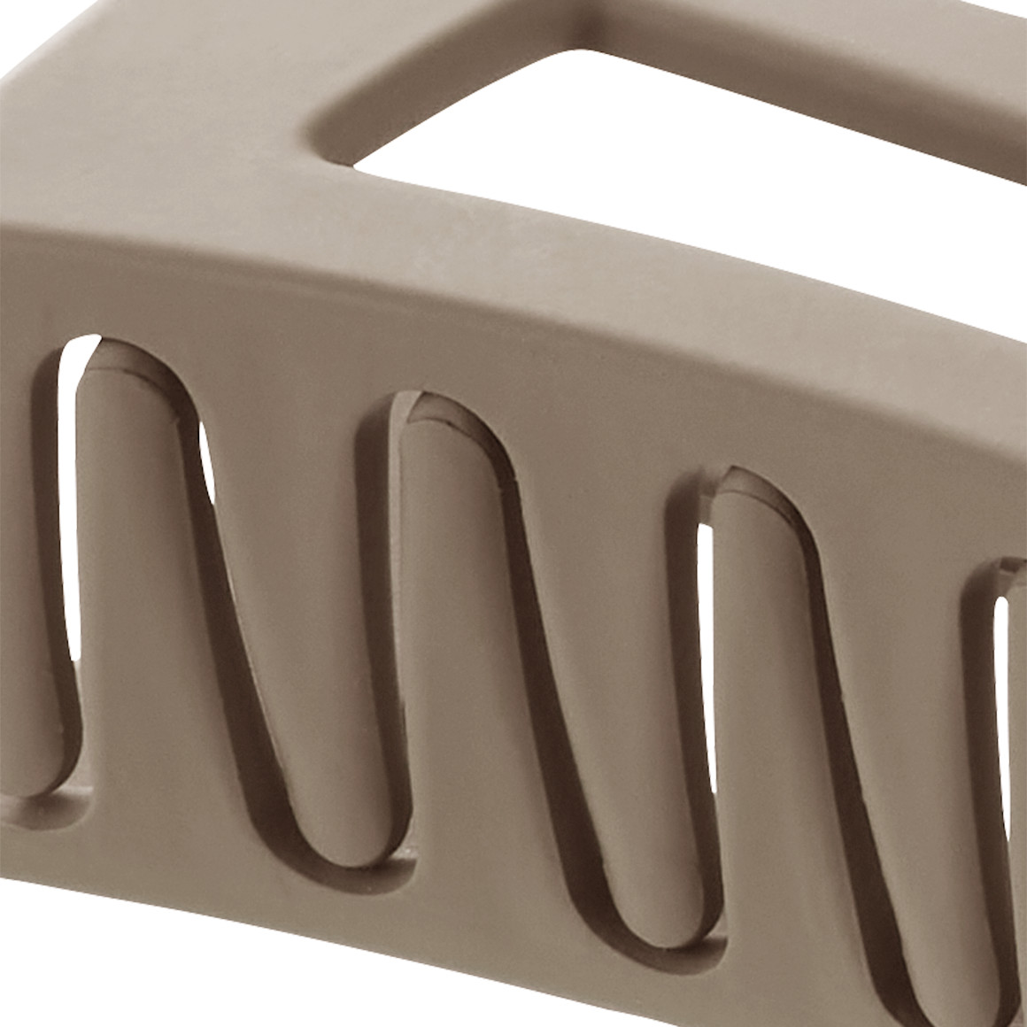 Große Haarklammer in matter Optik beige