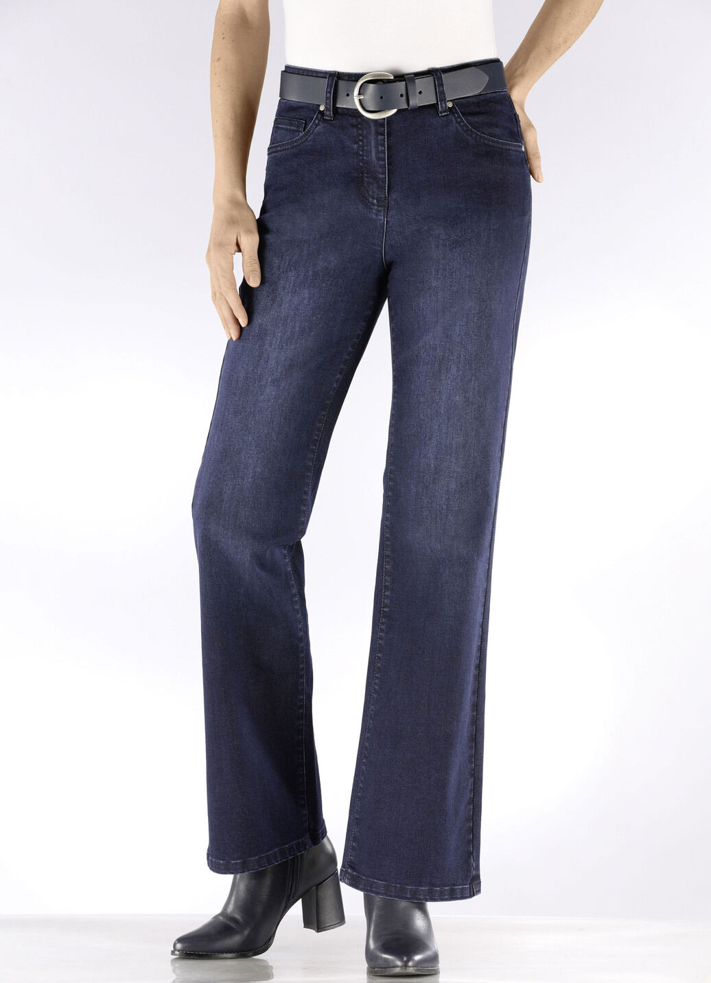 Jeans mit modischer Beinweite
