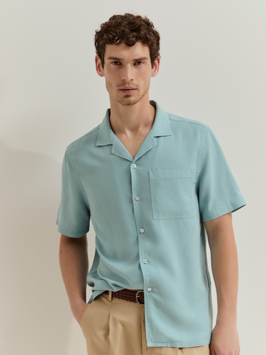 Camisa manga curta em liocel e linho