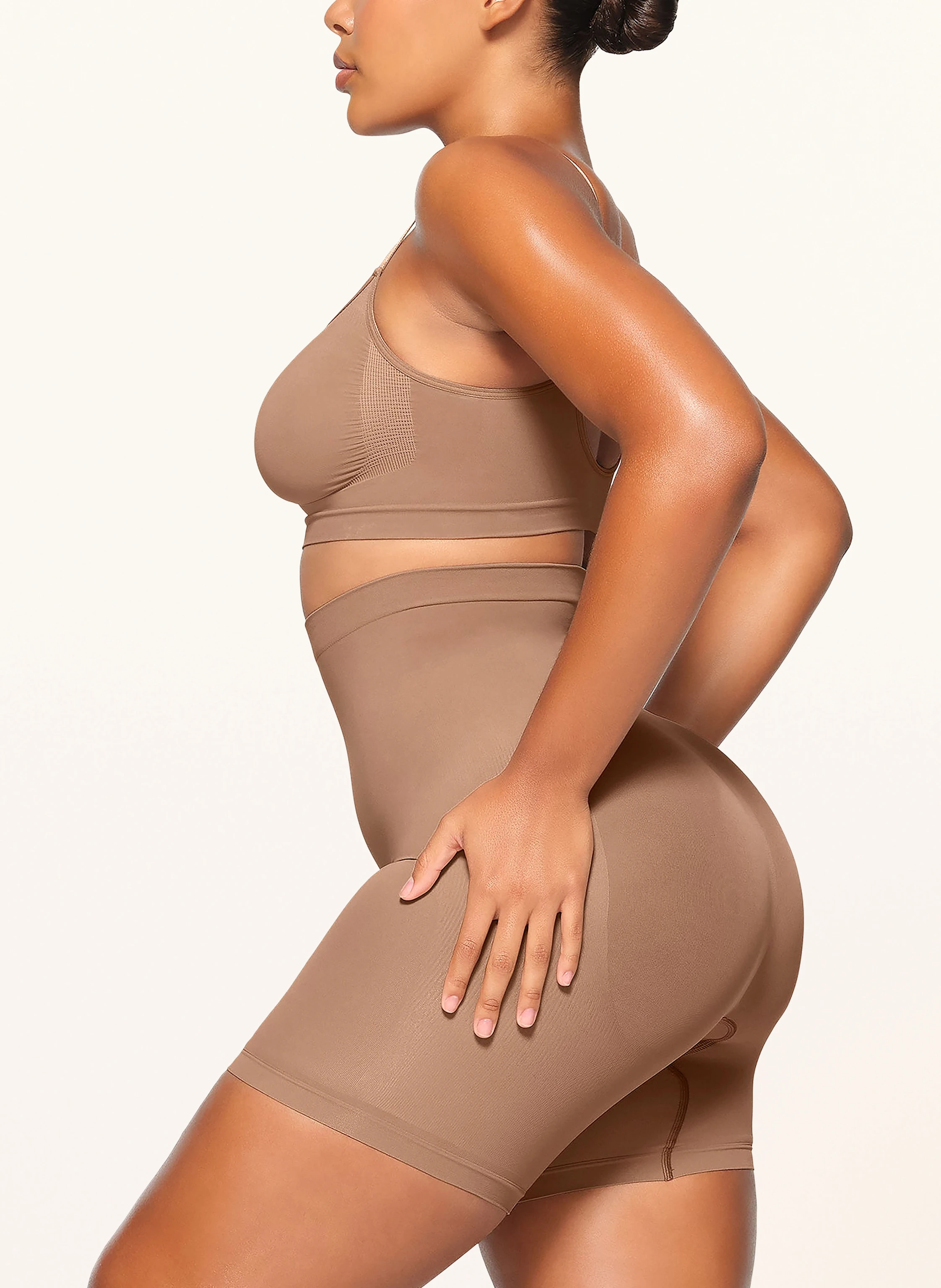 SKIMS Shape-Slip SEAMLESS SCULPT