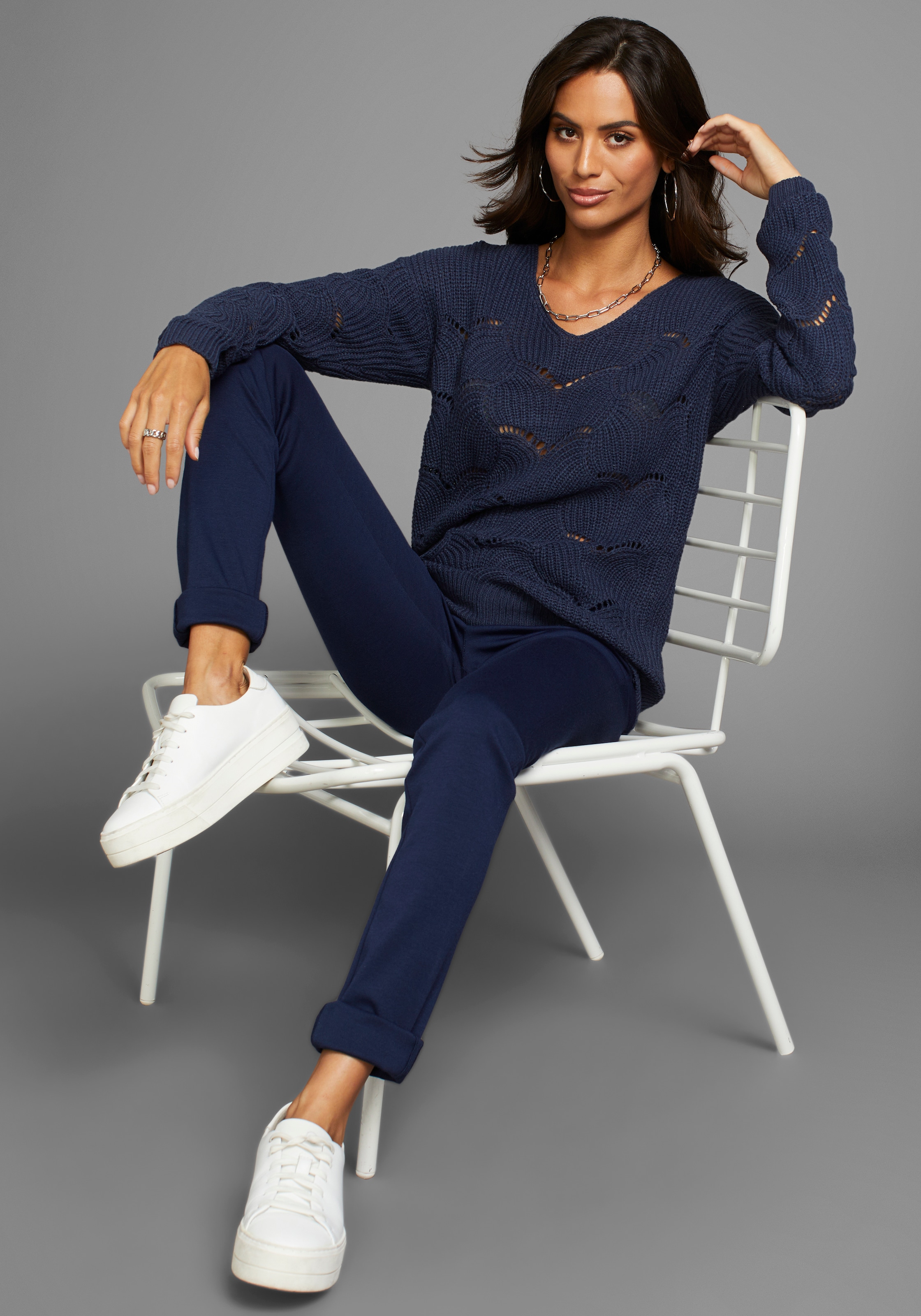 Laura Scott Strickpullover , softer Übergangsstrick mit V-neck und trendy Ajourmuster