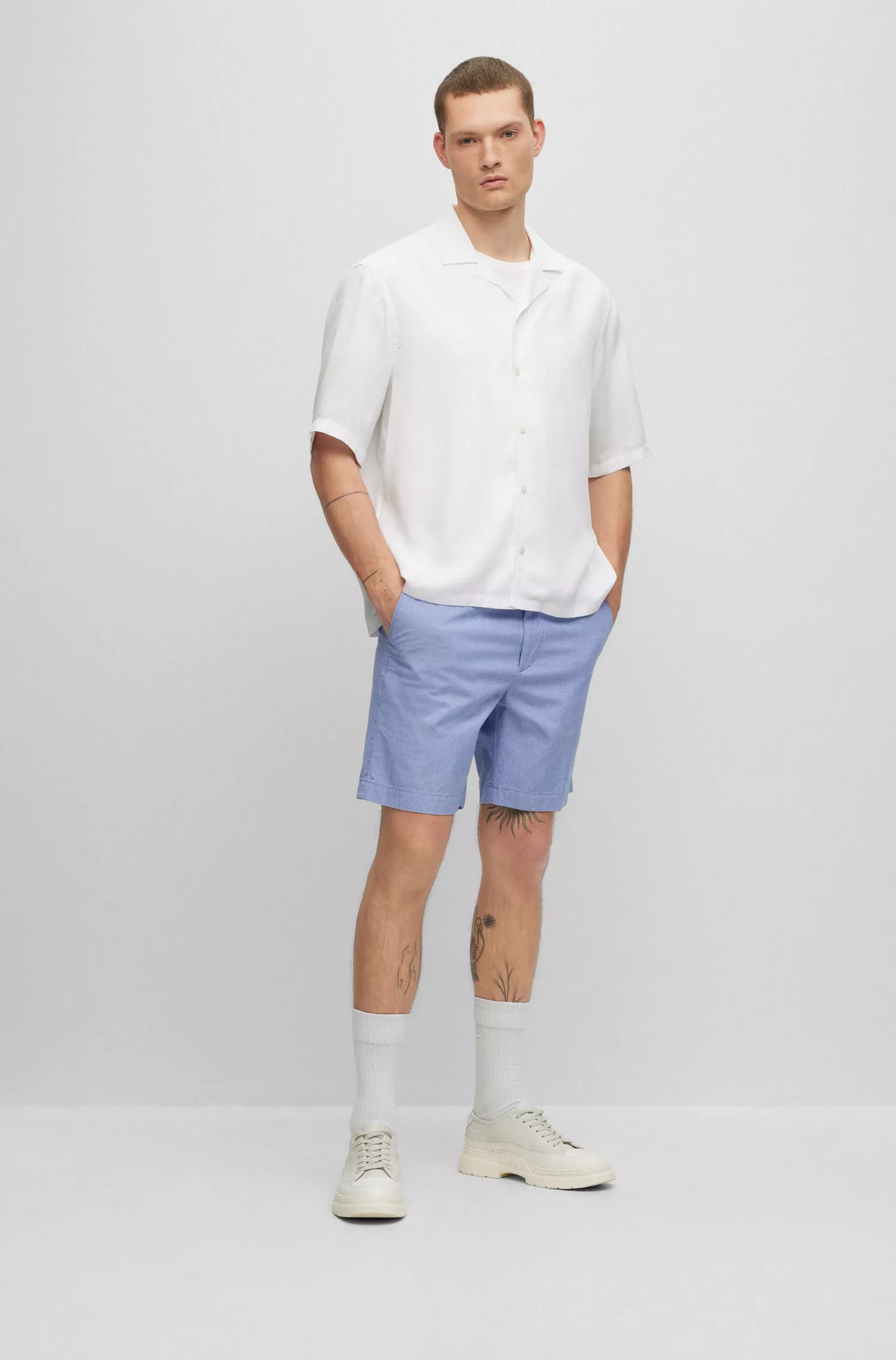 Shorts BOSS pretos de corte justo em popeline de mistura de algodão.