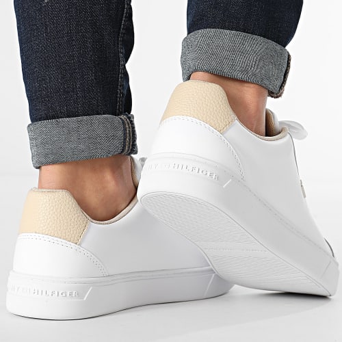 Baskets Femme Essential Court Sneaker 7686 White
