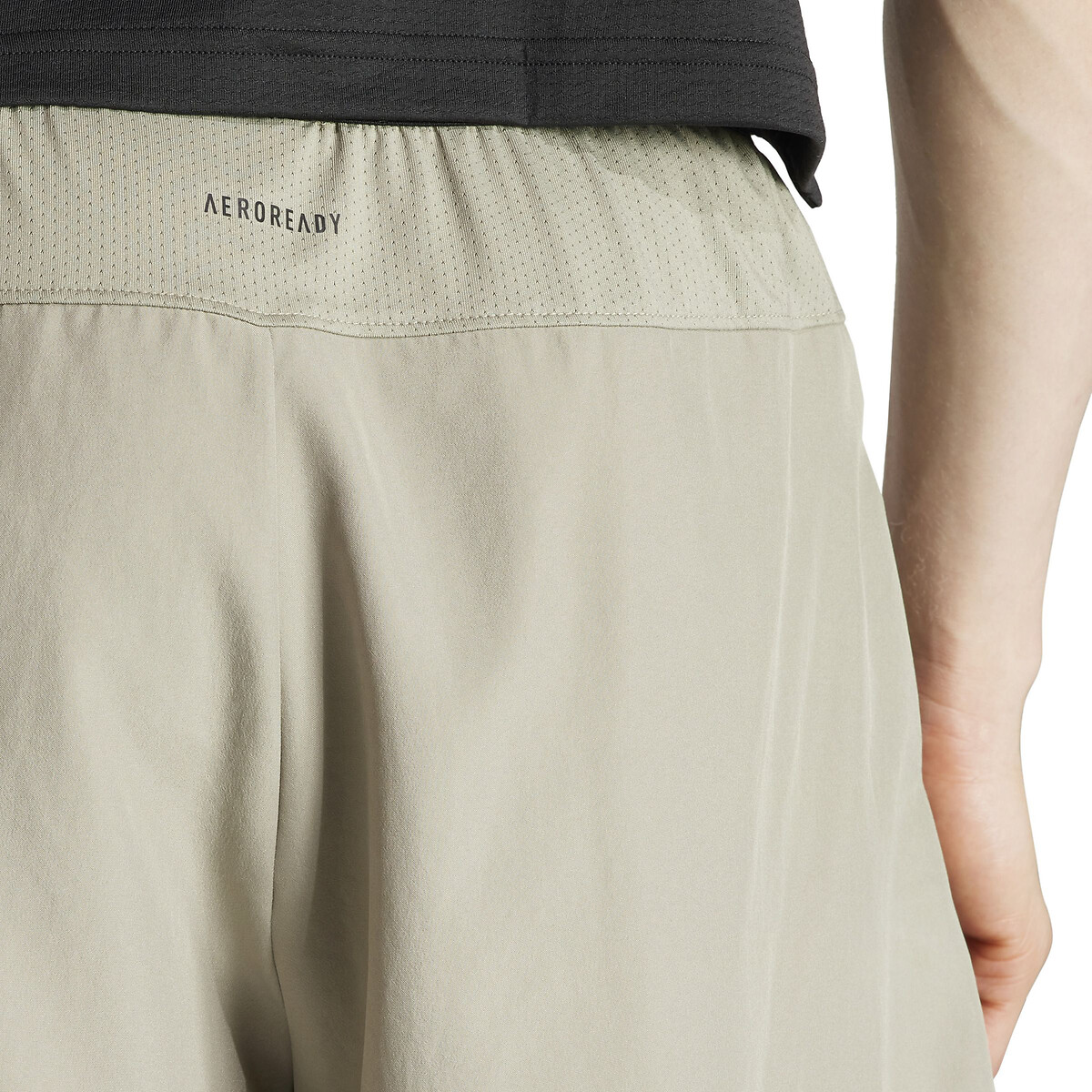 Calções adidas Performance para treino na academia