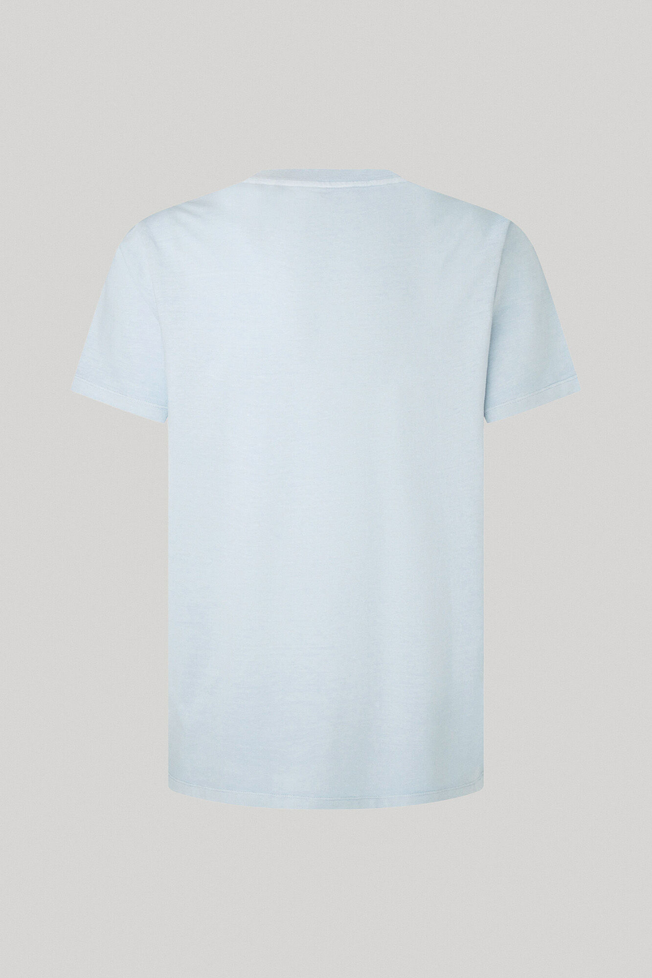 estampa de logotipo em camiseta