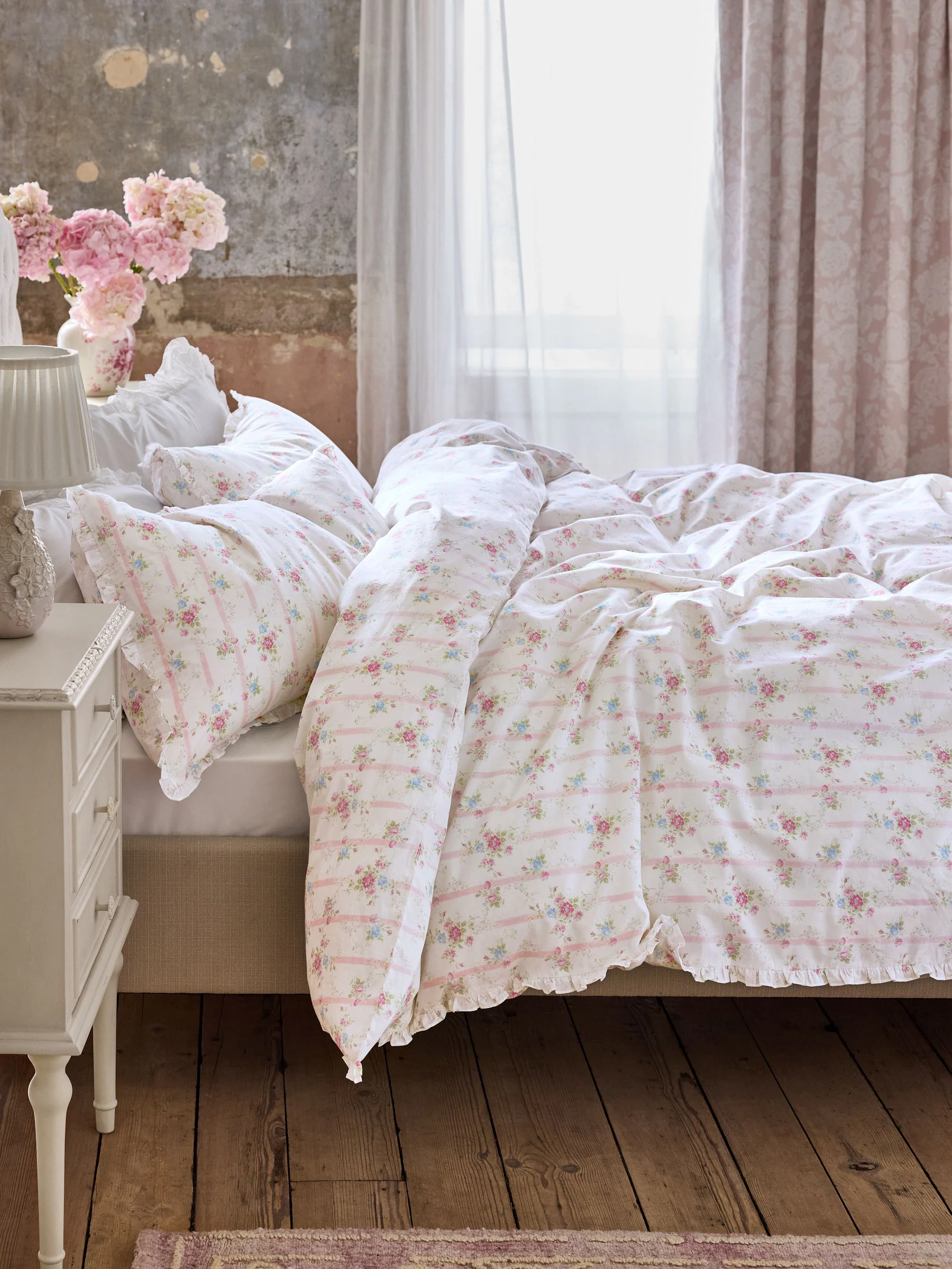 Shabby Chic by Rachel Ashwell® petite ruche dekbedovertrek en kussensloopset
