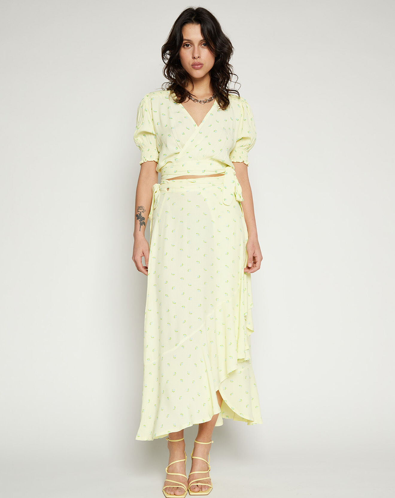 Faithfull the Brand Jupe Aubrie imprimée fleurs jaune