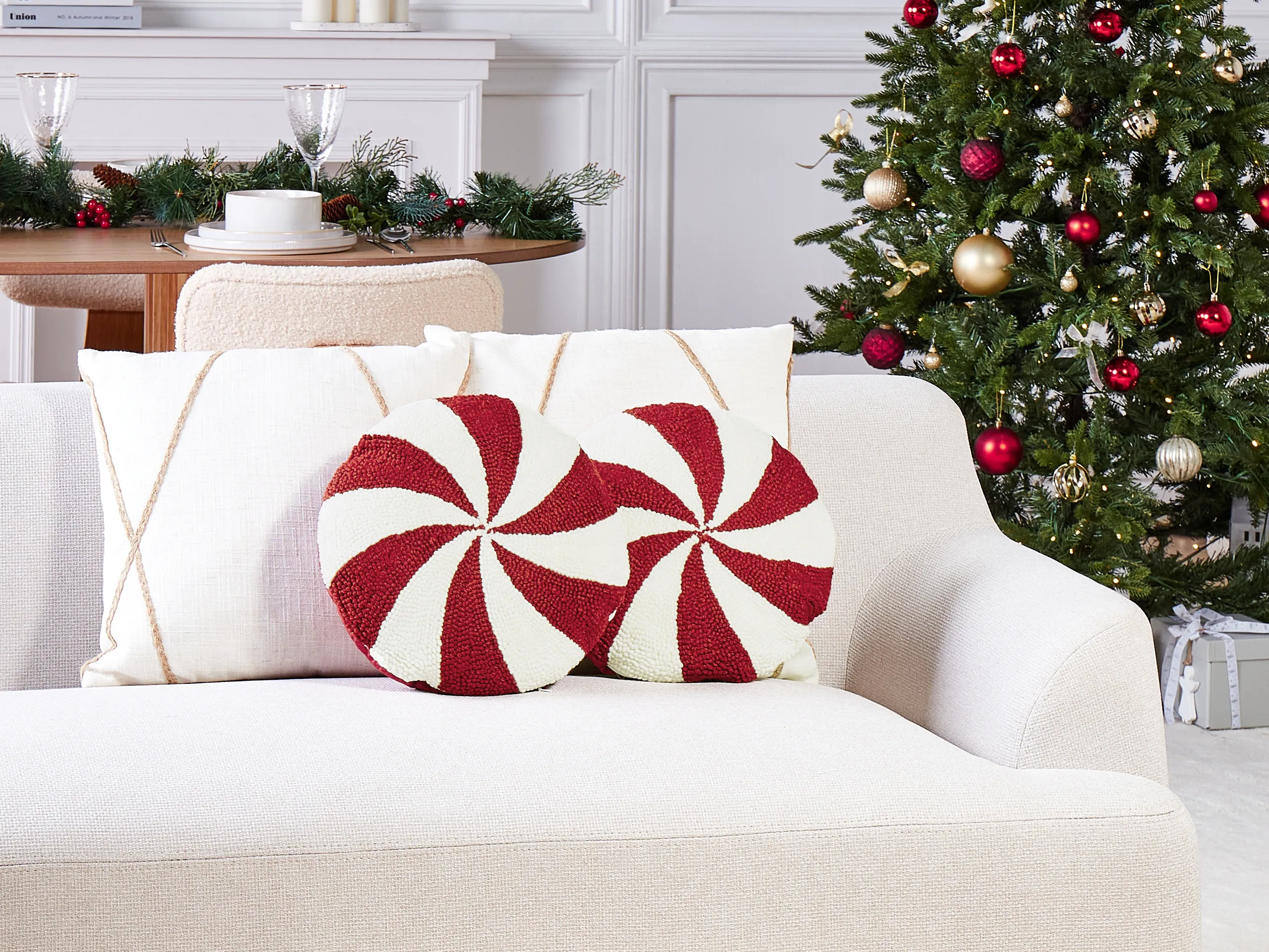 Set van 2 sierkussens SWIRL CANDY Bouclé 40 x 40 cm Rood