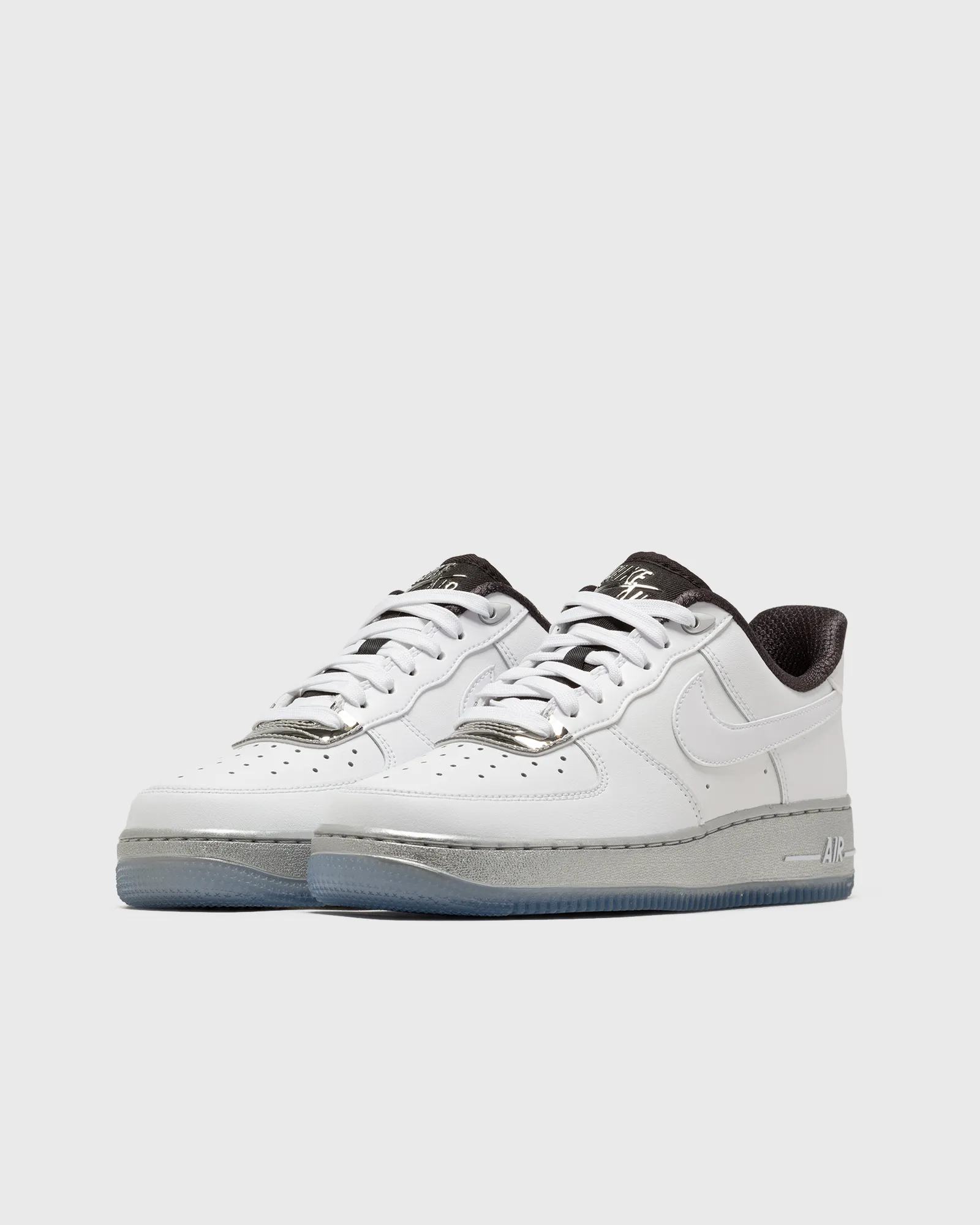 Nike WMNS AIR FORCE 1 '07 'White Chrome'
