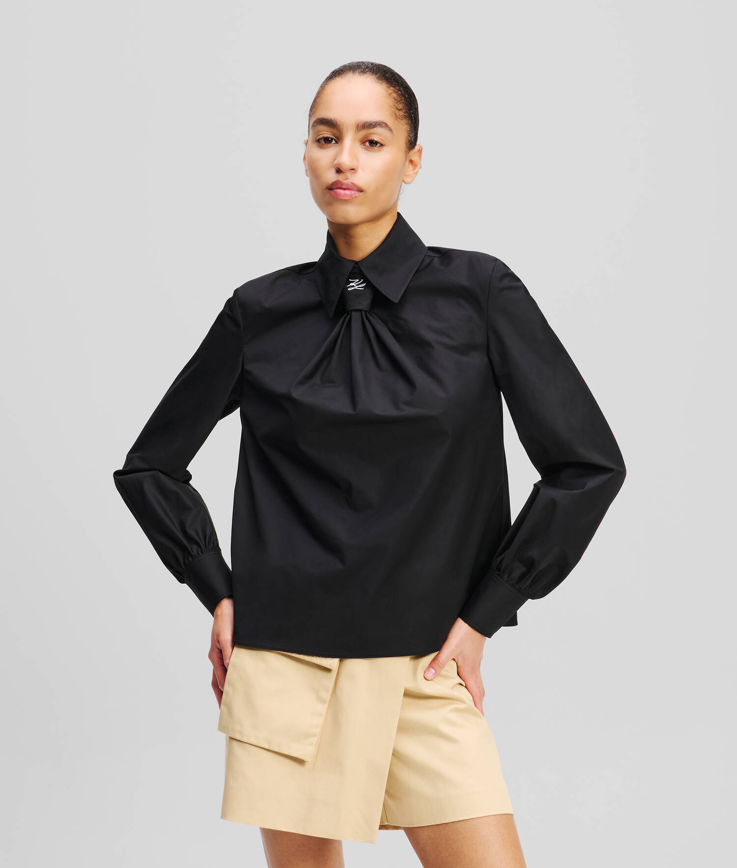 CHEMISIER KARL ESSENTIAL AVEC DETAIL CRAVATE - Noir