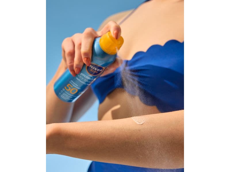 NIVEA SUN Sonnenspray Protect and Dry Touch Sport LSF 50 20 Schweissresistente Sonnenpflege bietet sofortigen zuverlässigen Schutz