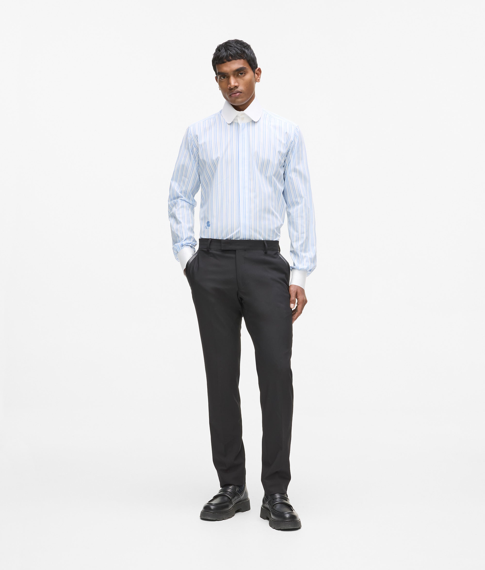 Gestreept shirt met contrasterende kraag
