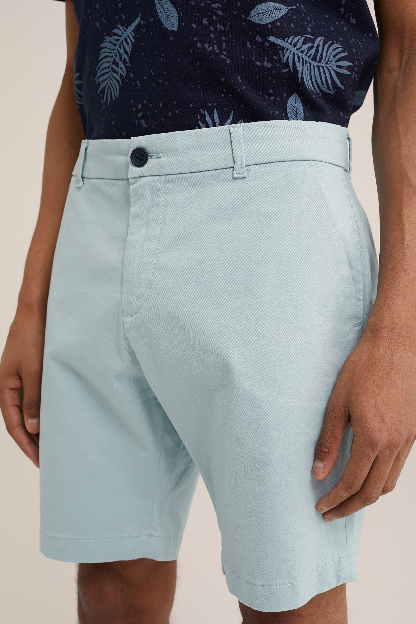 regular fit chinoshort met stretch WE Fashion IJsblauw