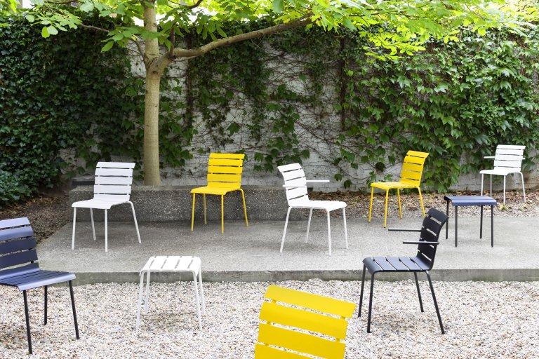 Valerie Objects Aligned tuinstoel off white
