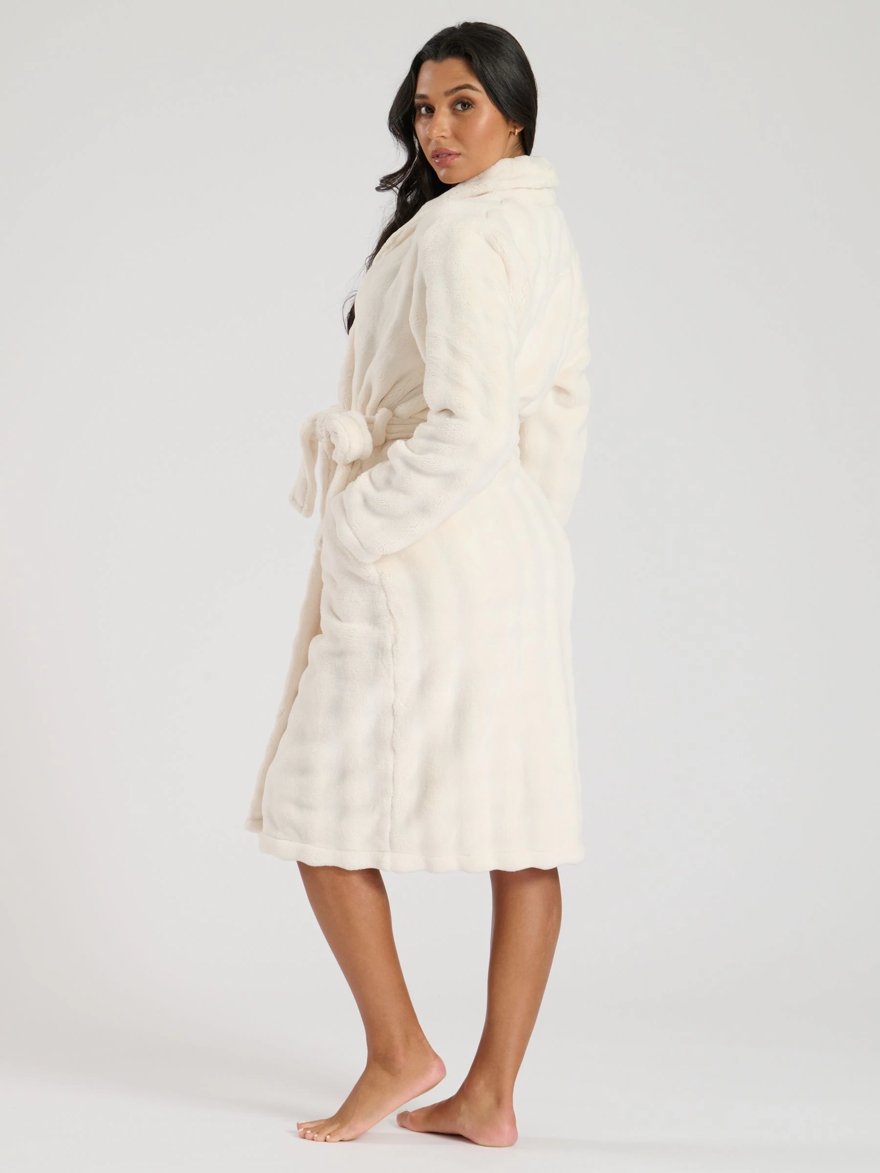 Crème - Loungeable Bubble Cut Fleece Shawl Collar Midi Dressing Gown