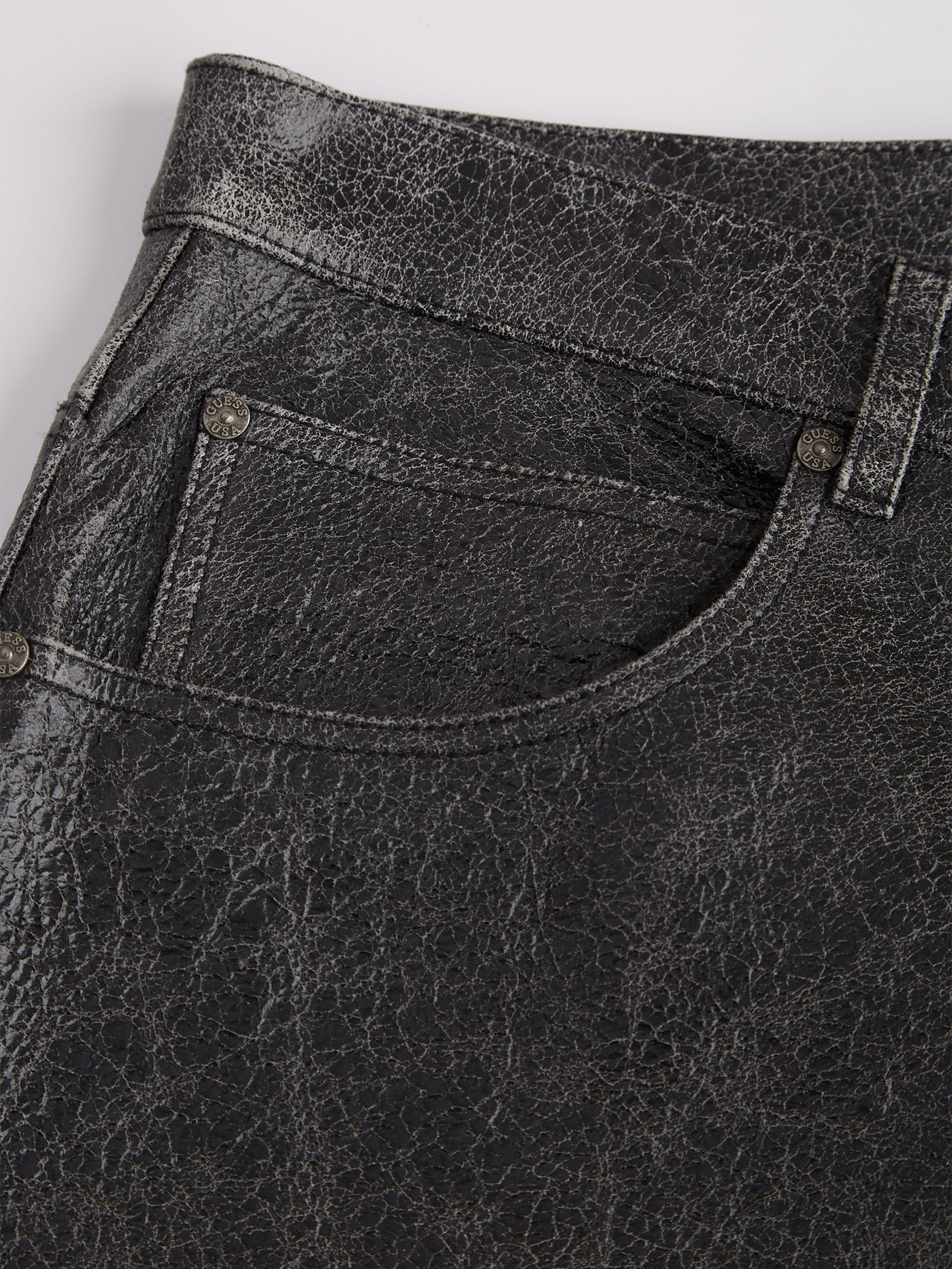 Shorts de couro rachado