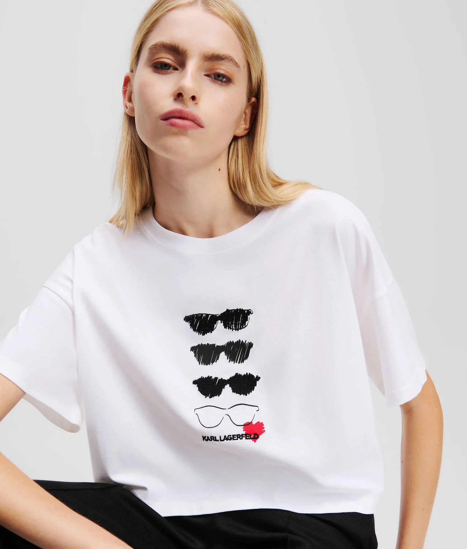 T-SHIRT BOXY LUNETTES DE SOLEIL