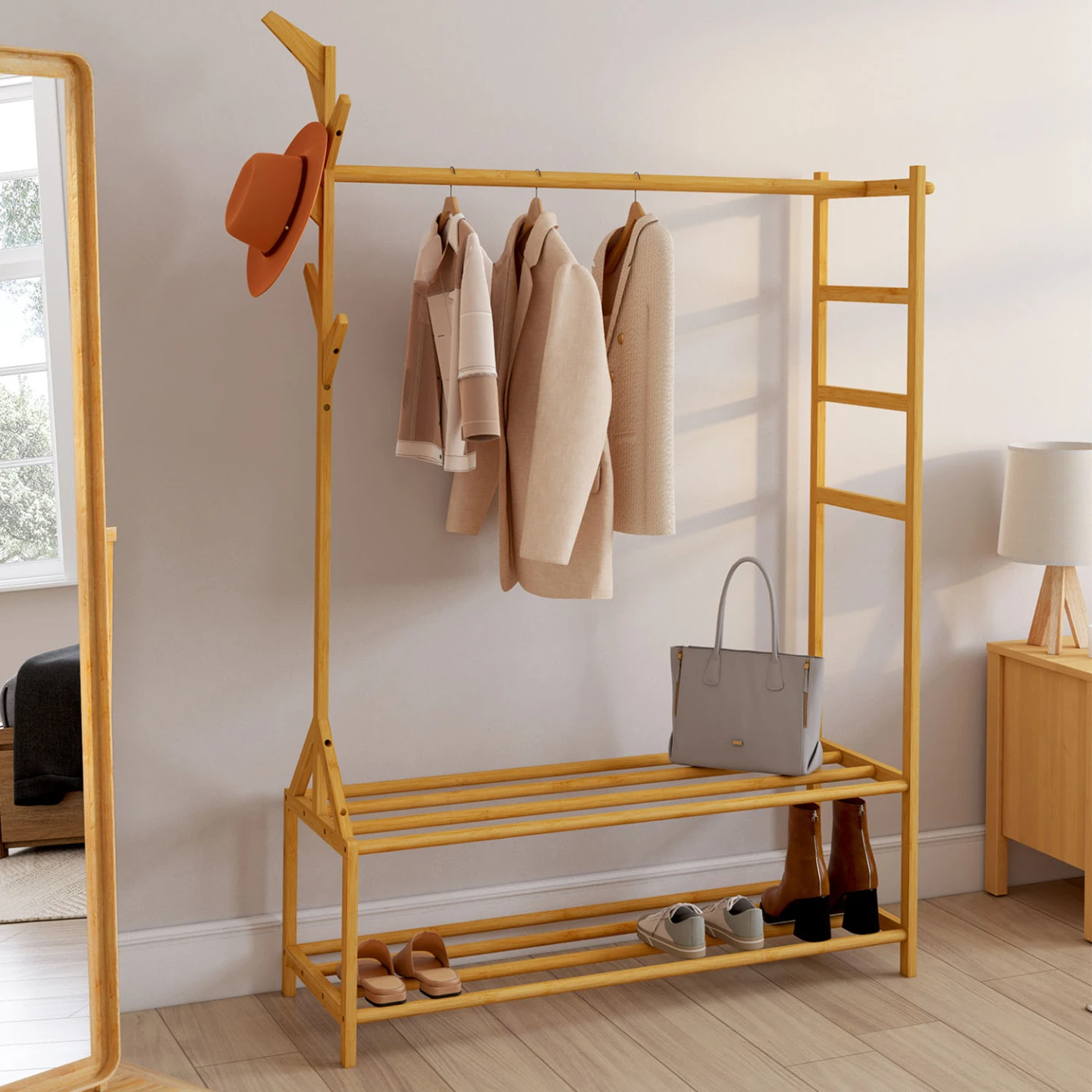 Portant vêtements bambou RITA avec porte-manteaux et étagères