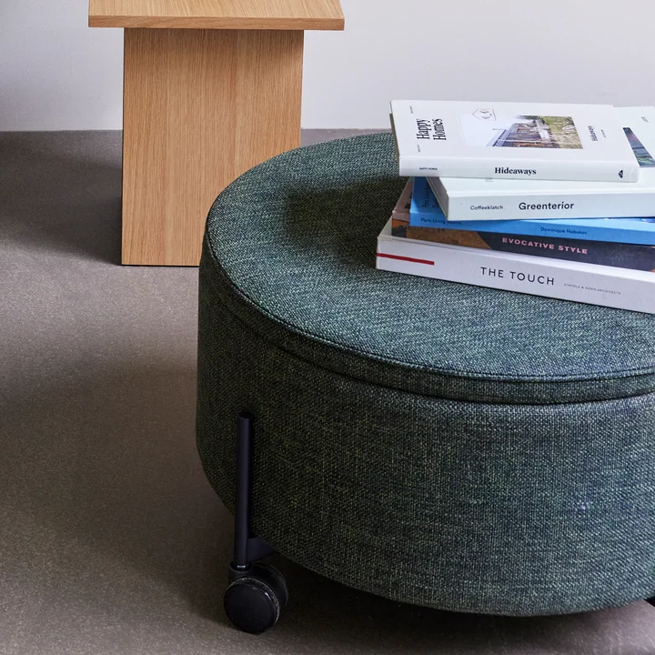Hübsch Interior - Contain Pouf mit Rollen large Ø 66 x 37 cm, grün