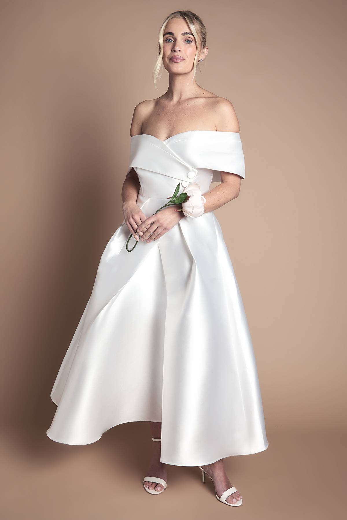 Coast Robe De Mariée Mi-Longue Cintrée À Encolure Bardot En Sergé Lisa Tan Petite