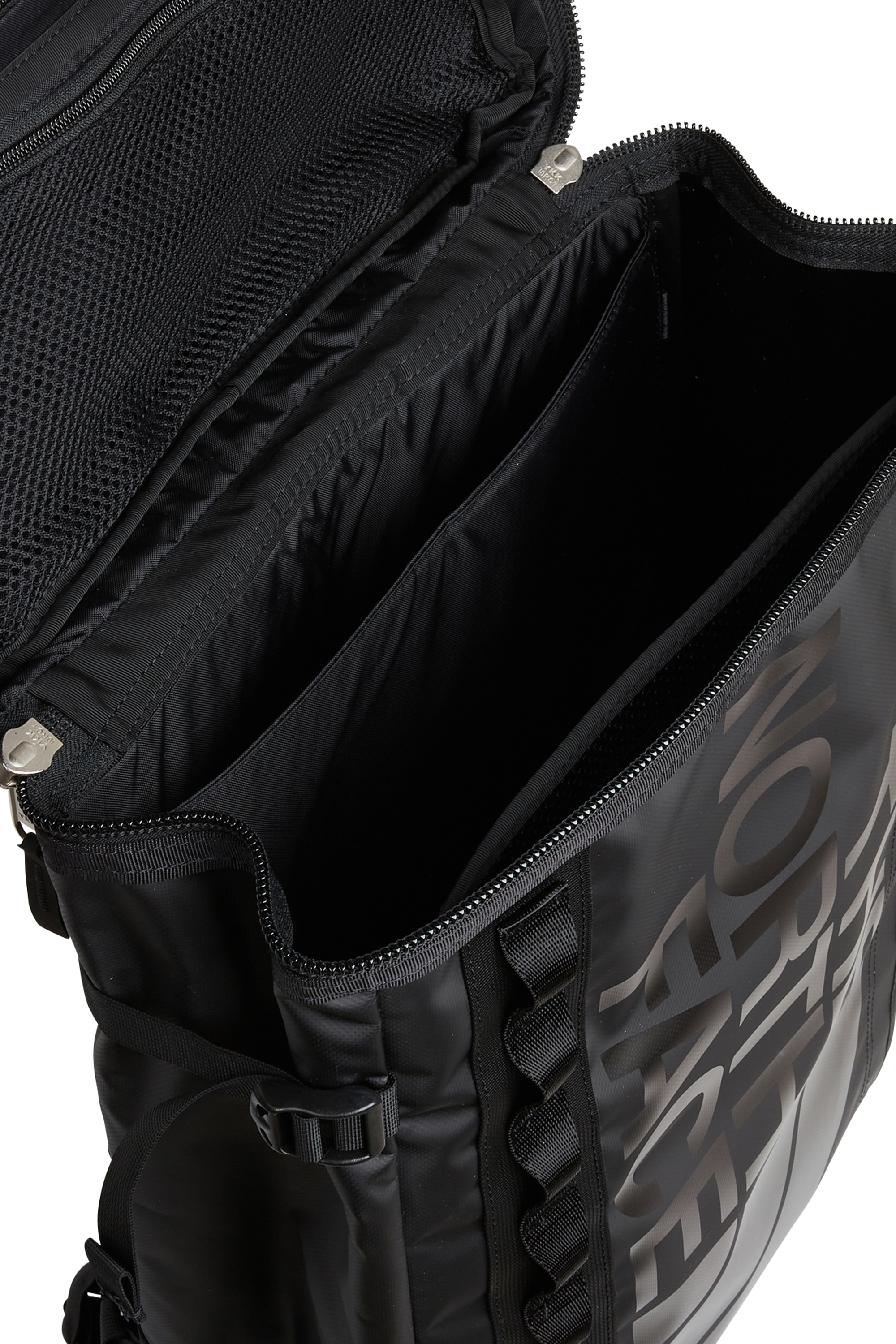 THE NORTH FACE Sac à dos en toile laminée BASE CAMP FUSE BOX Noir