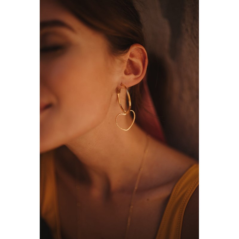 petites boucles d'oreilles créoles coeurs doré à l'or fin - AURA