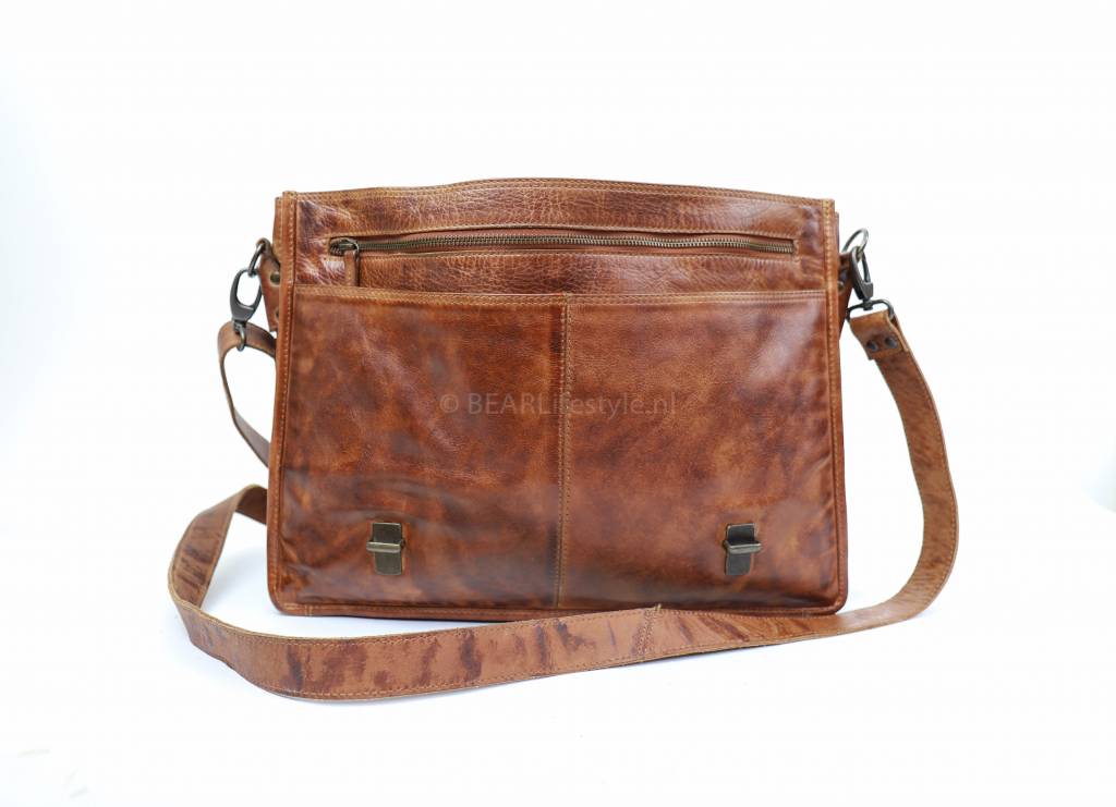 Bear Design Cow Lavato Aktetas Guus 15,4 inch Cognac CL32844